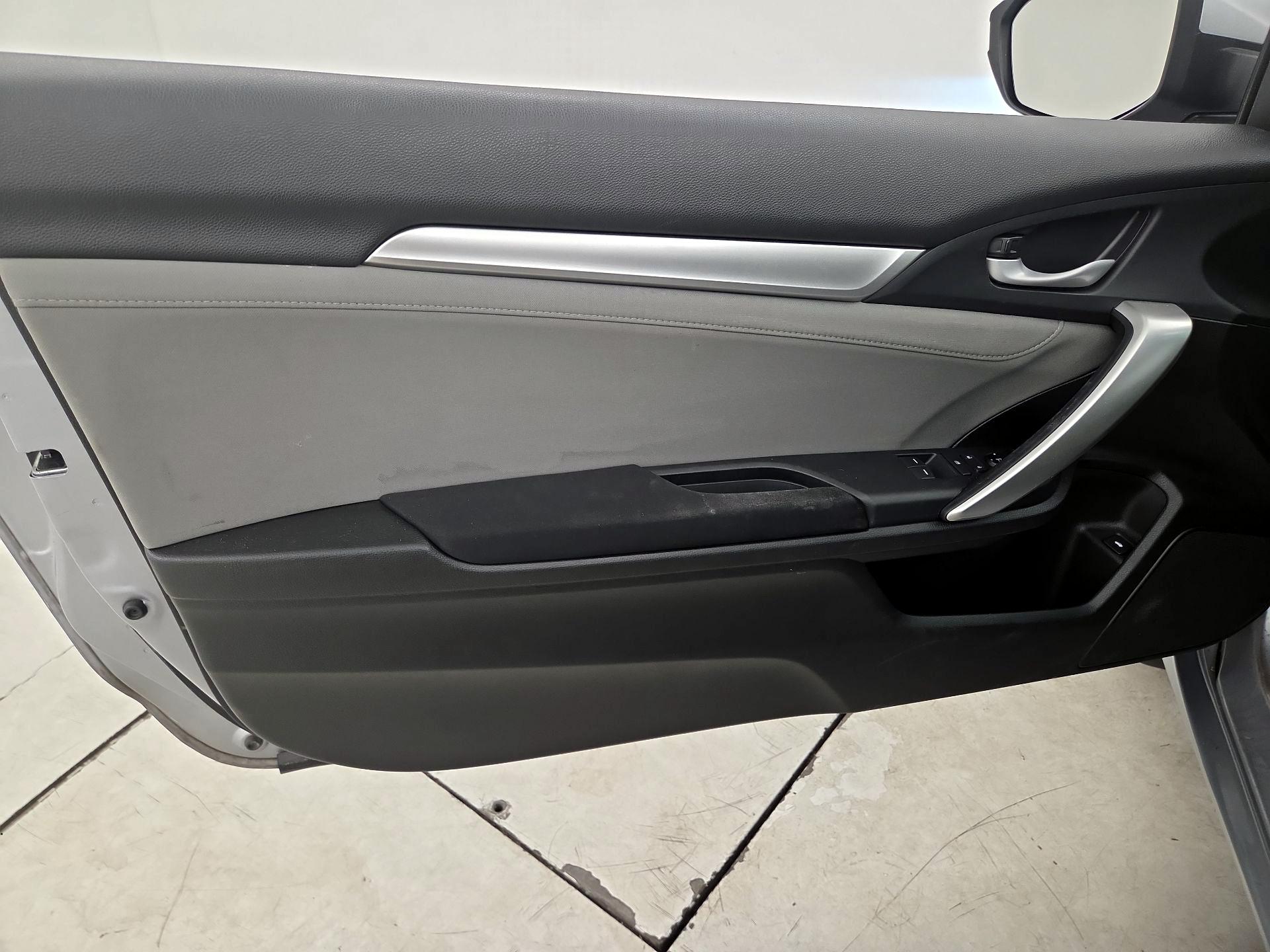 Thumbnail: 2017 Honda Civic - 12
