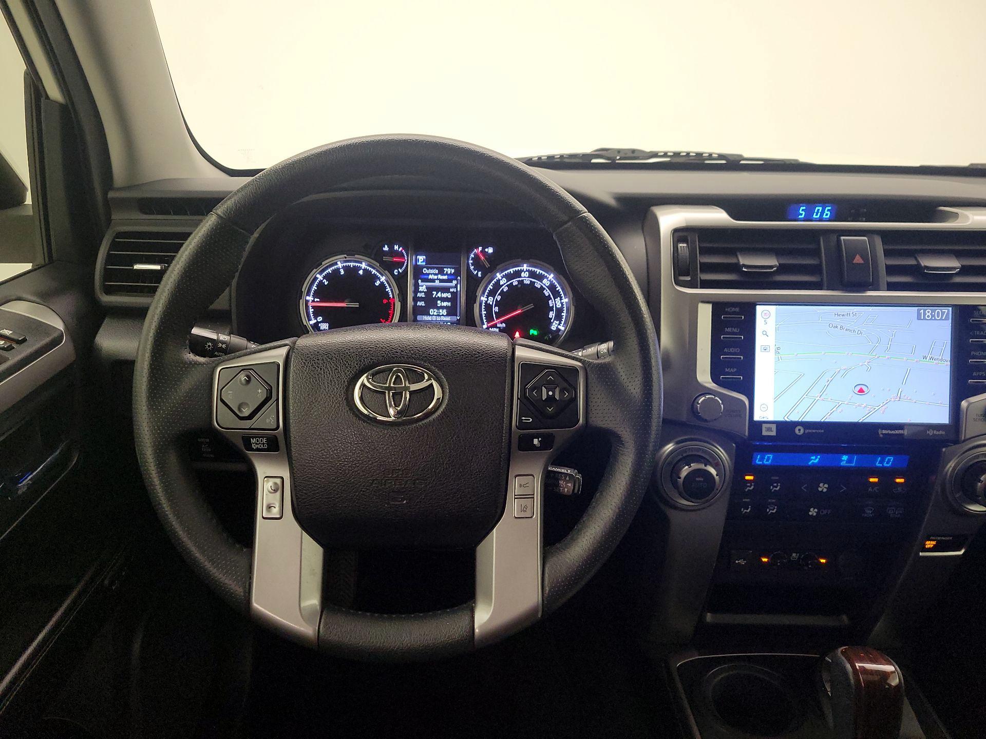 Thumbnail: 2020 Toyota 4Runner - 10