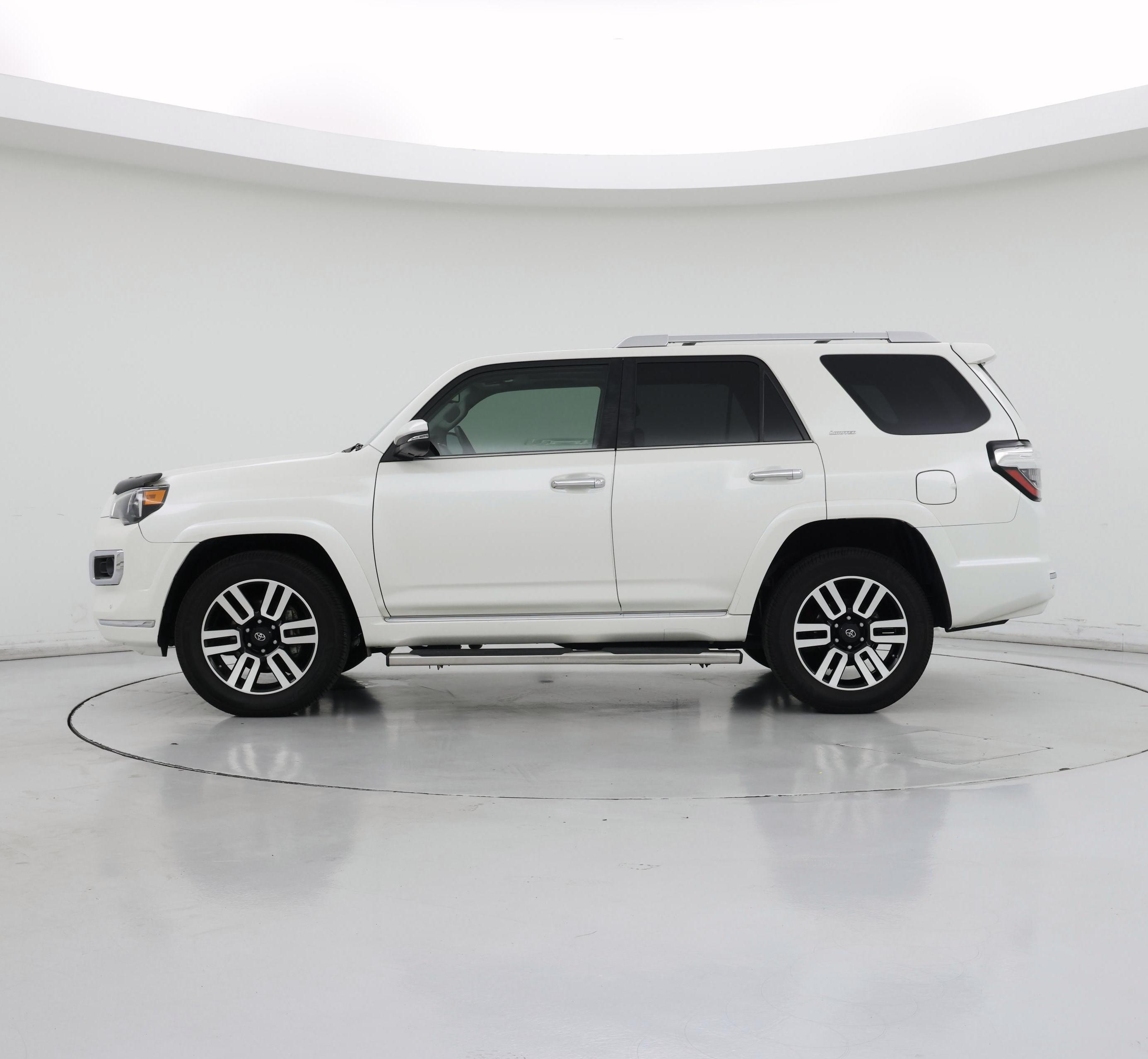 Thumbnail: 2020 Toyota 4Runner - 3