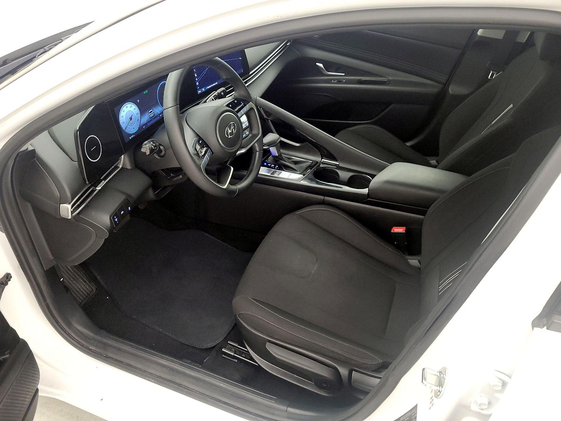 Thumbnail: 2023 Hyundai Elantra - 11