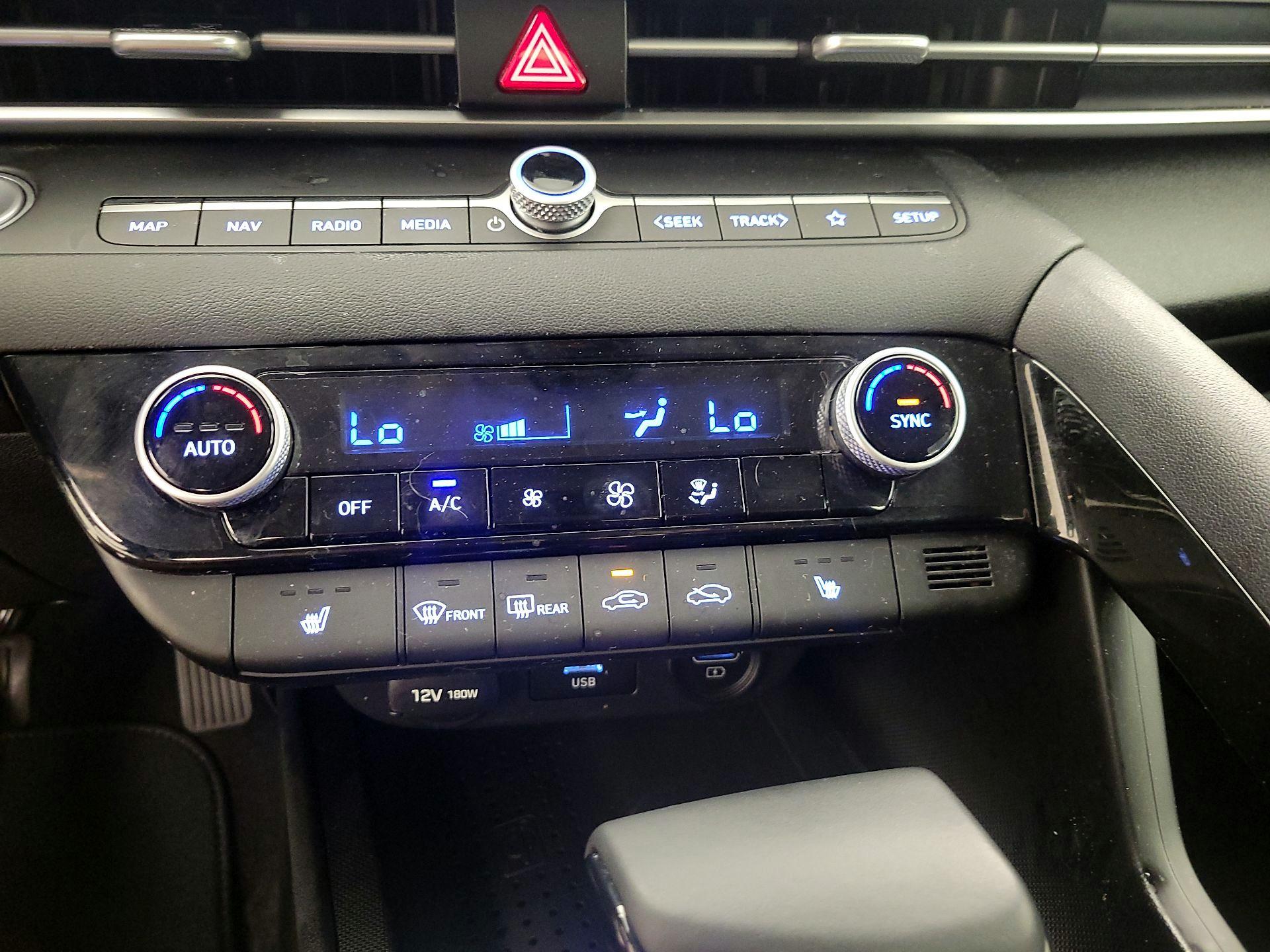 Thumbnail: 2023 Hyundai Elantra - 17