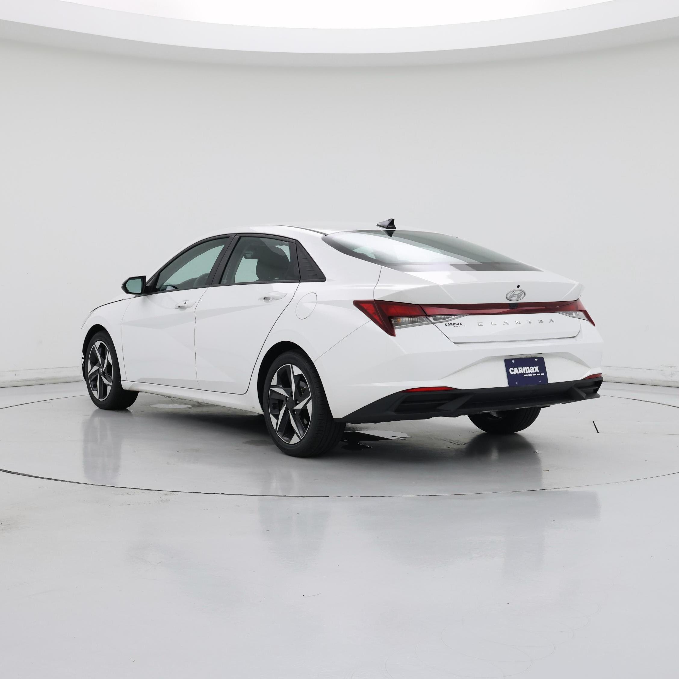 Thumbnail: 2023 Hyundai Elantra - 2