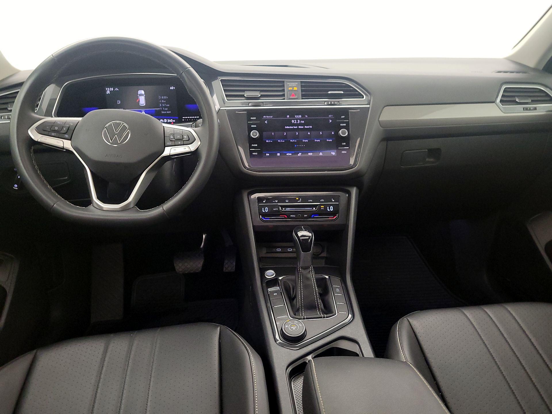 Thumbnail: 2022 Volkswagen Tiguan - 9