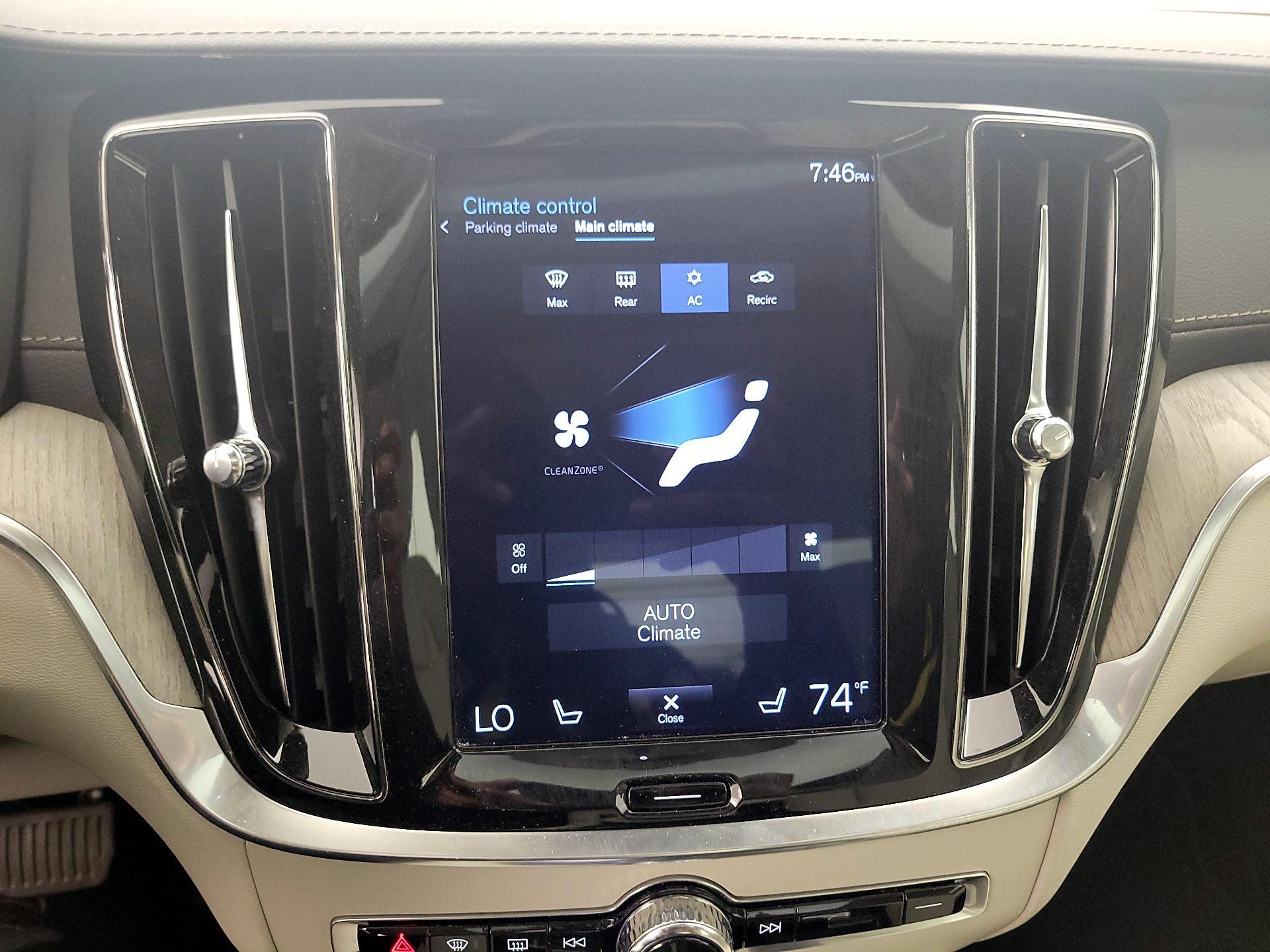 Thumbnail: 2019 Volvo S60 - 16