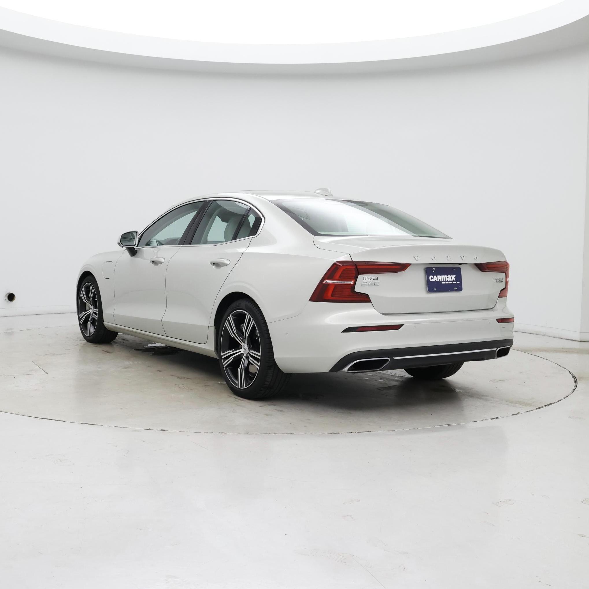 Thumbnail: 2019 Volvo S60 - 2