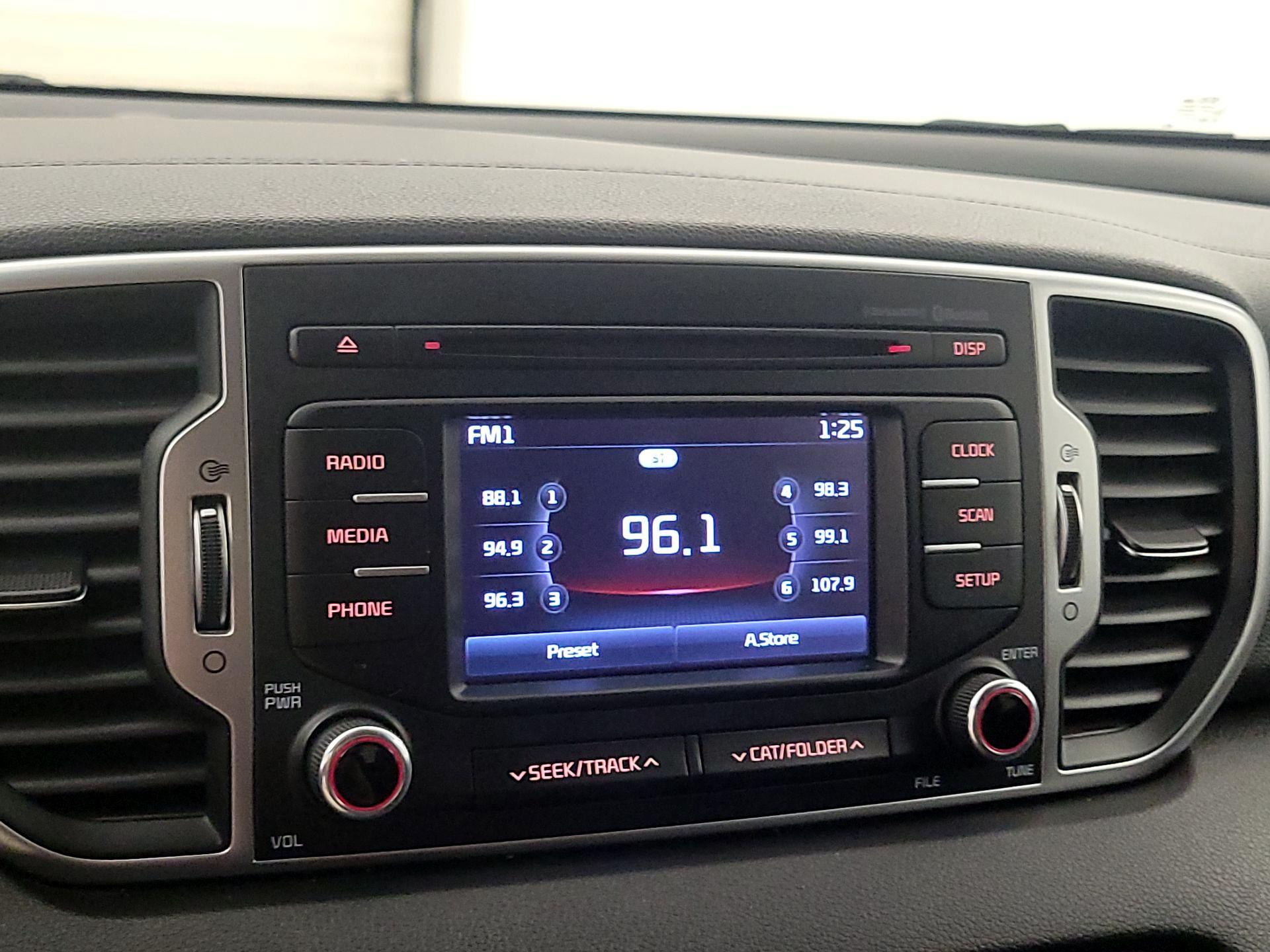 Thumbnail: 2017 Kia Sportage - 15