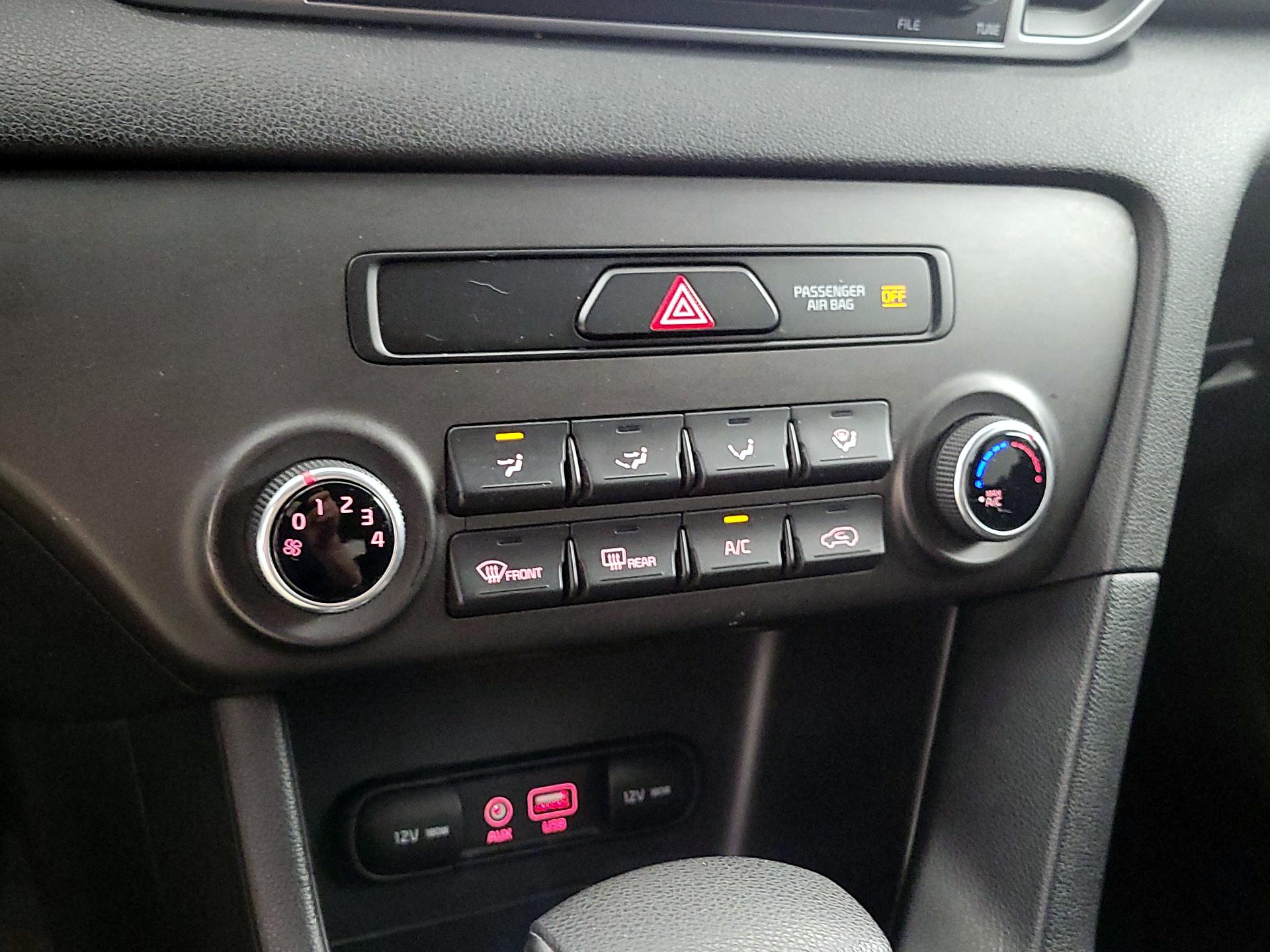 Thumbnail: 2017 Kia Sportage - 16