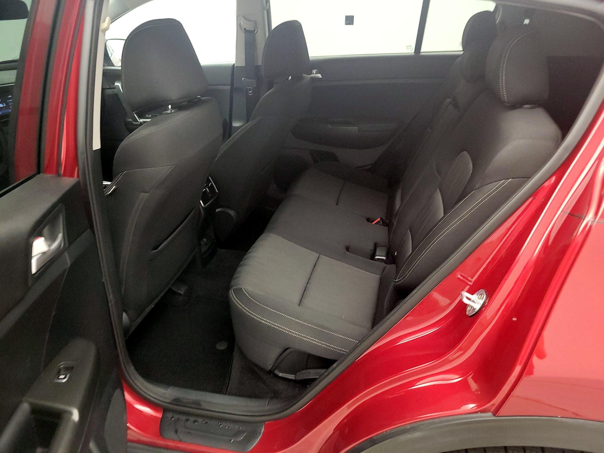 Thumbnail: 2017 Kia Sportage - 19