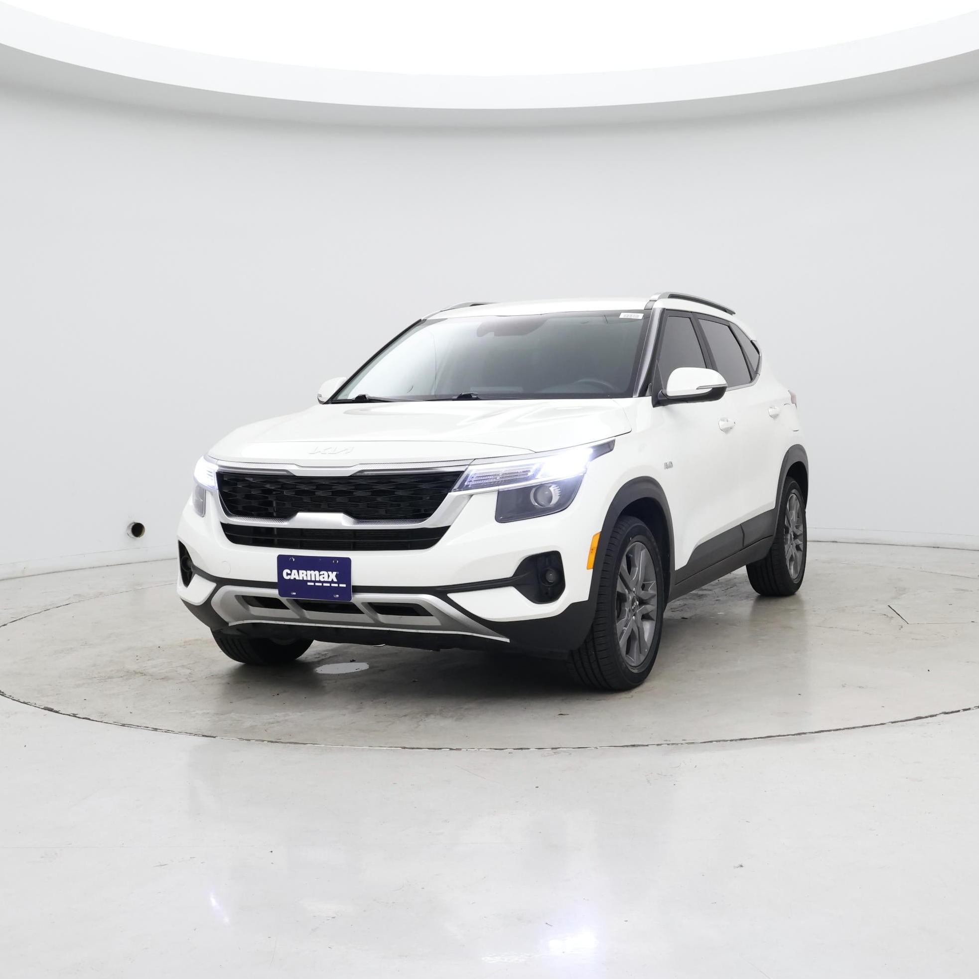 Thumbnail: 2022 Kia Seltos - 4