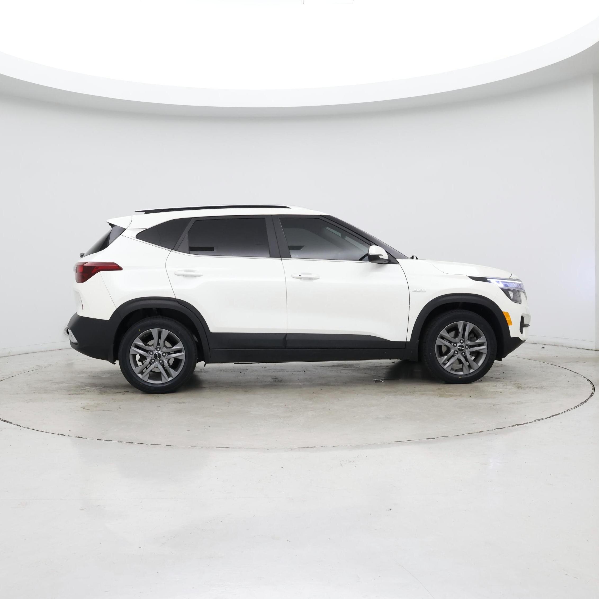 Thumbnail: 2022 Kia Seltos - 7