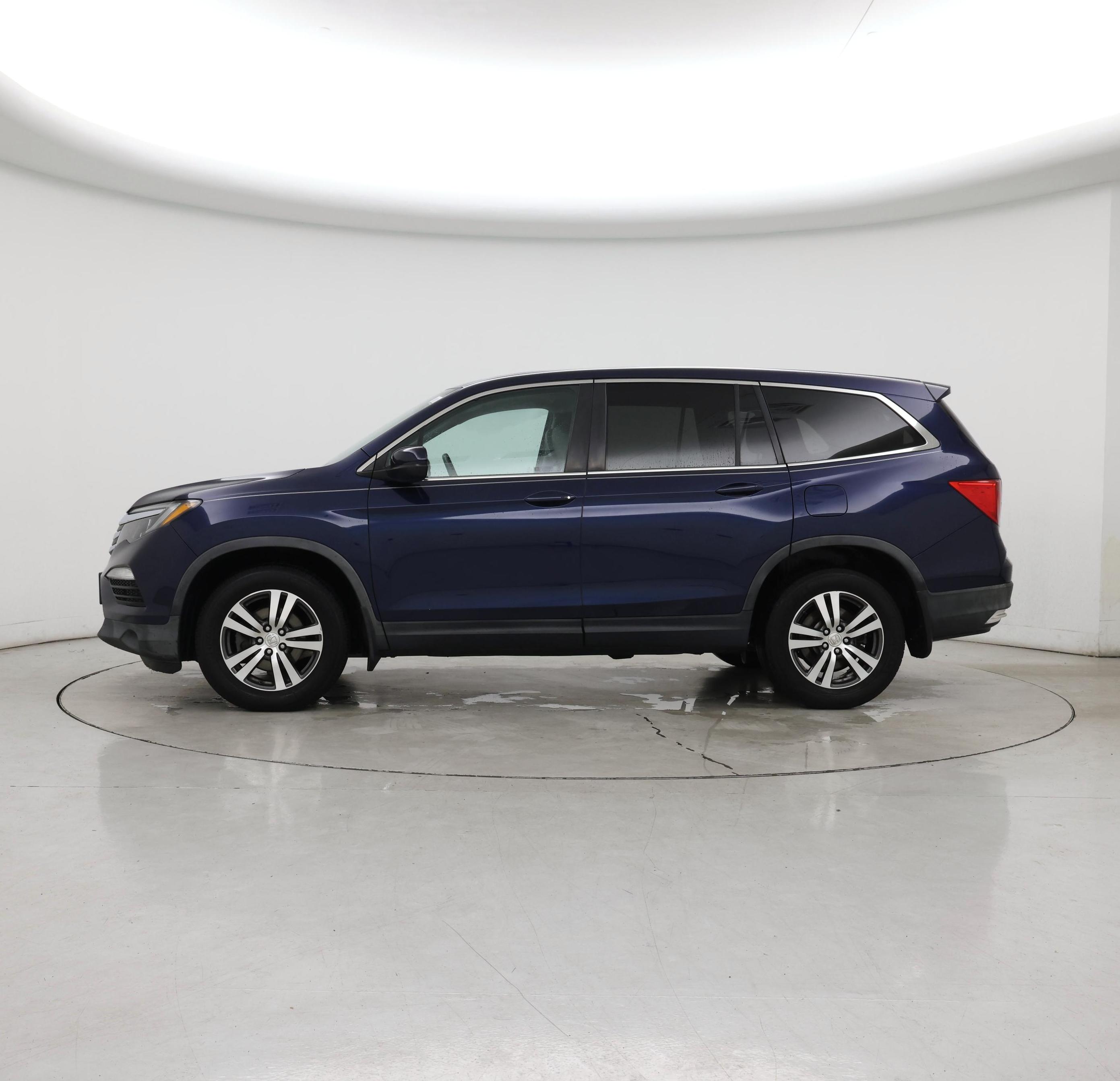 Thumbnail: 2017 Honda Pilot - 3