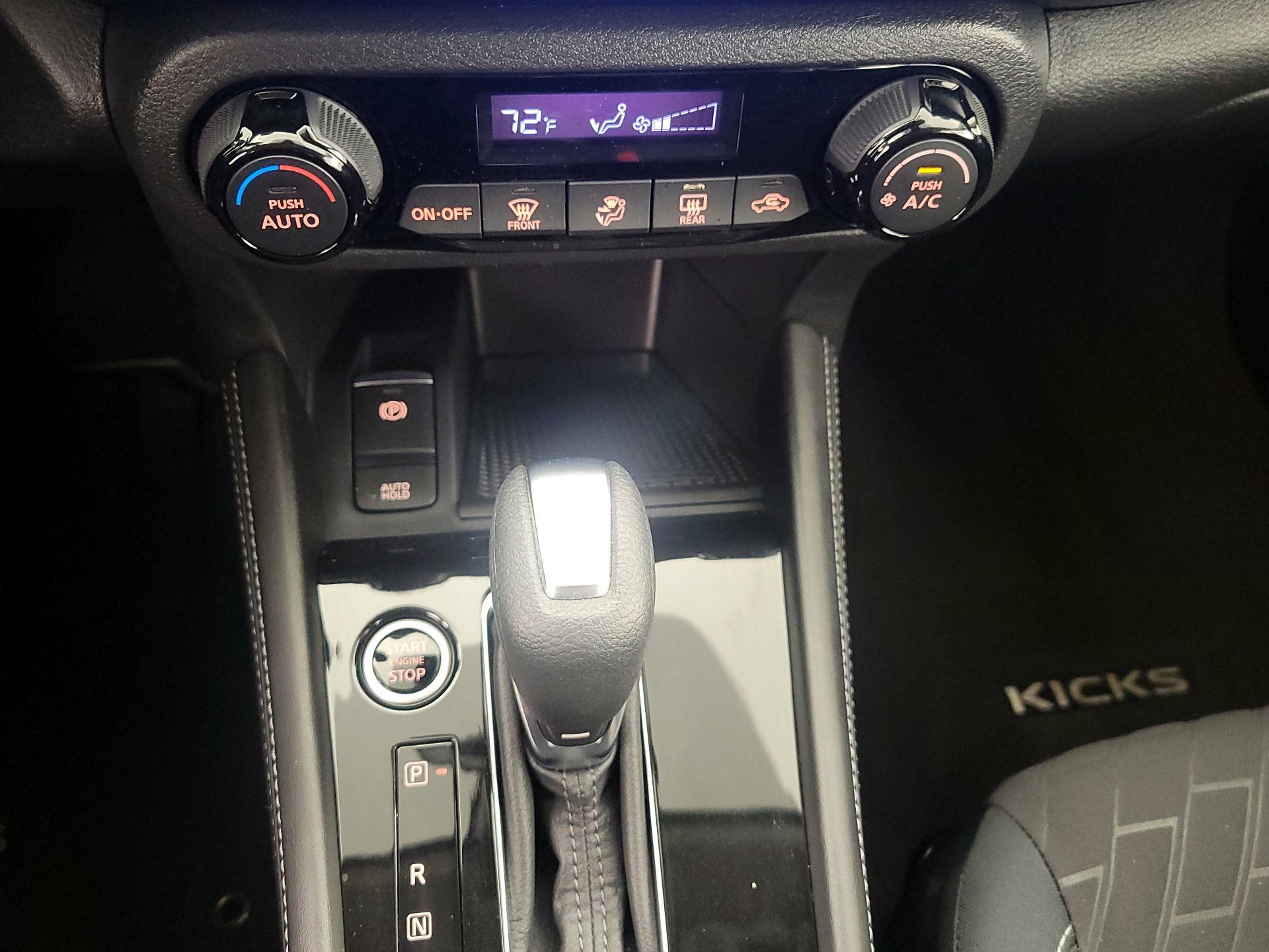 Thumbnail: 2021 Nissan Kicks - 15