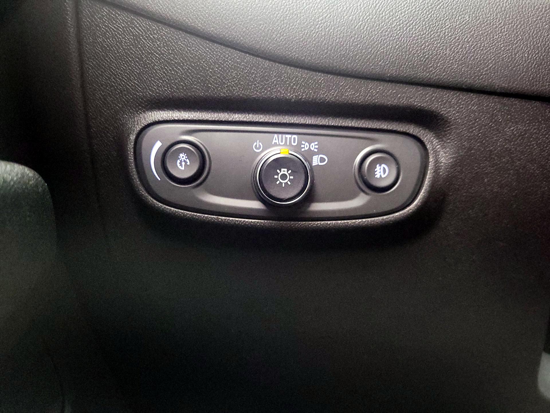 Thumbnail: 2021 Chevrolet Equinox - 13