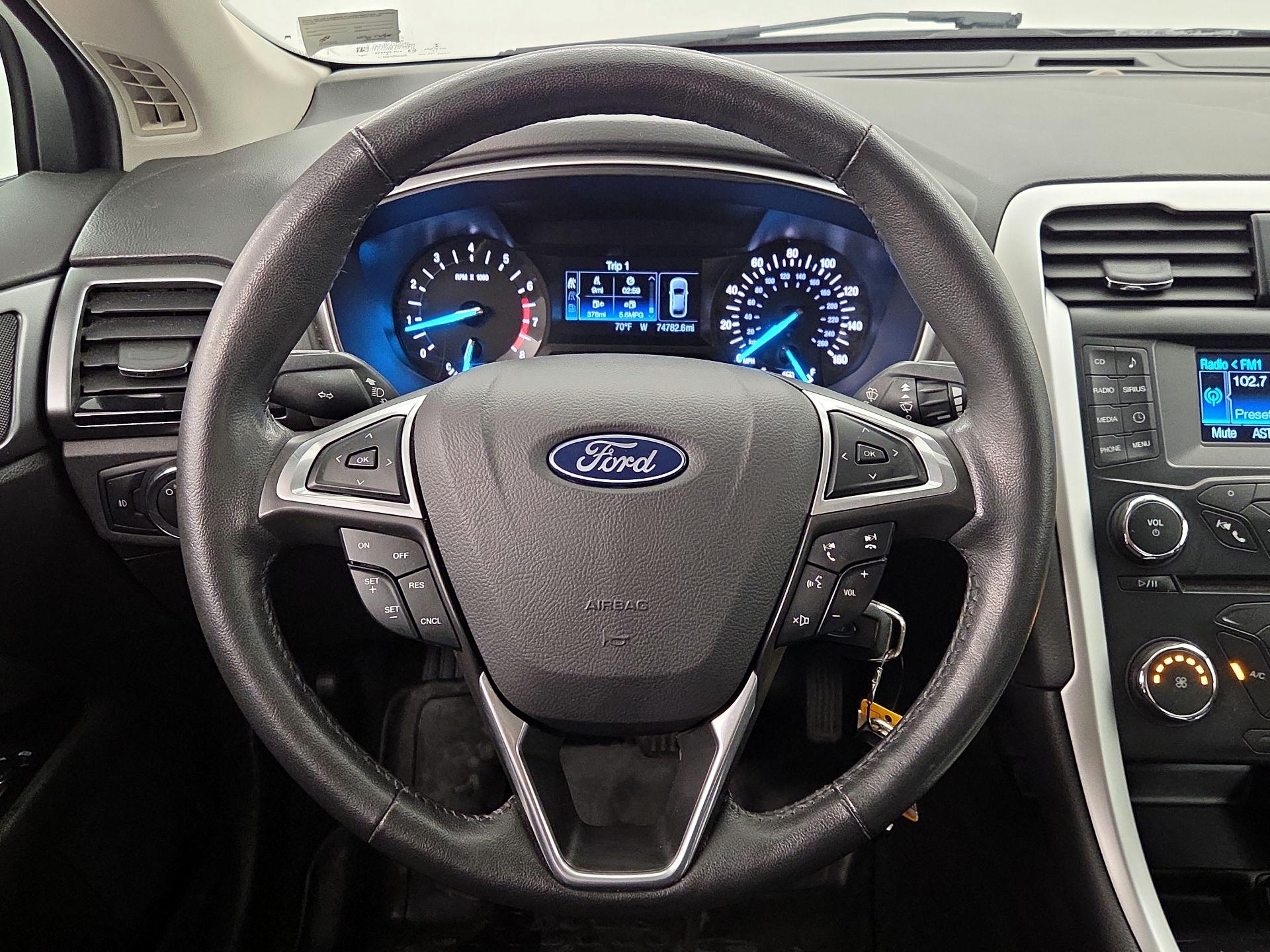Thumbnail: 2014 Ford Fusion - 10