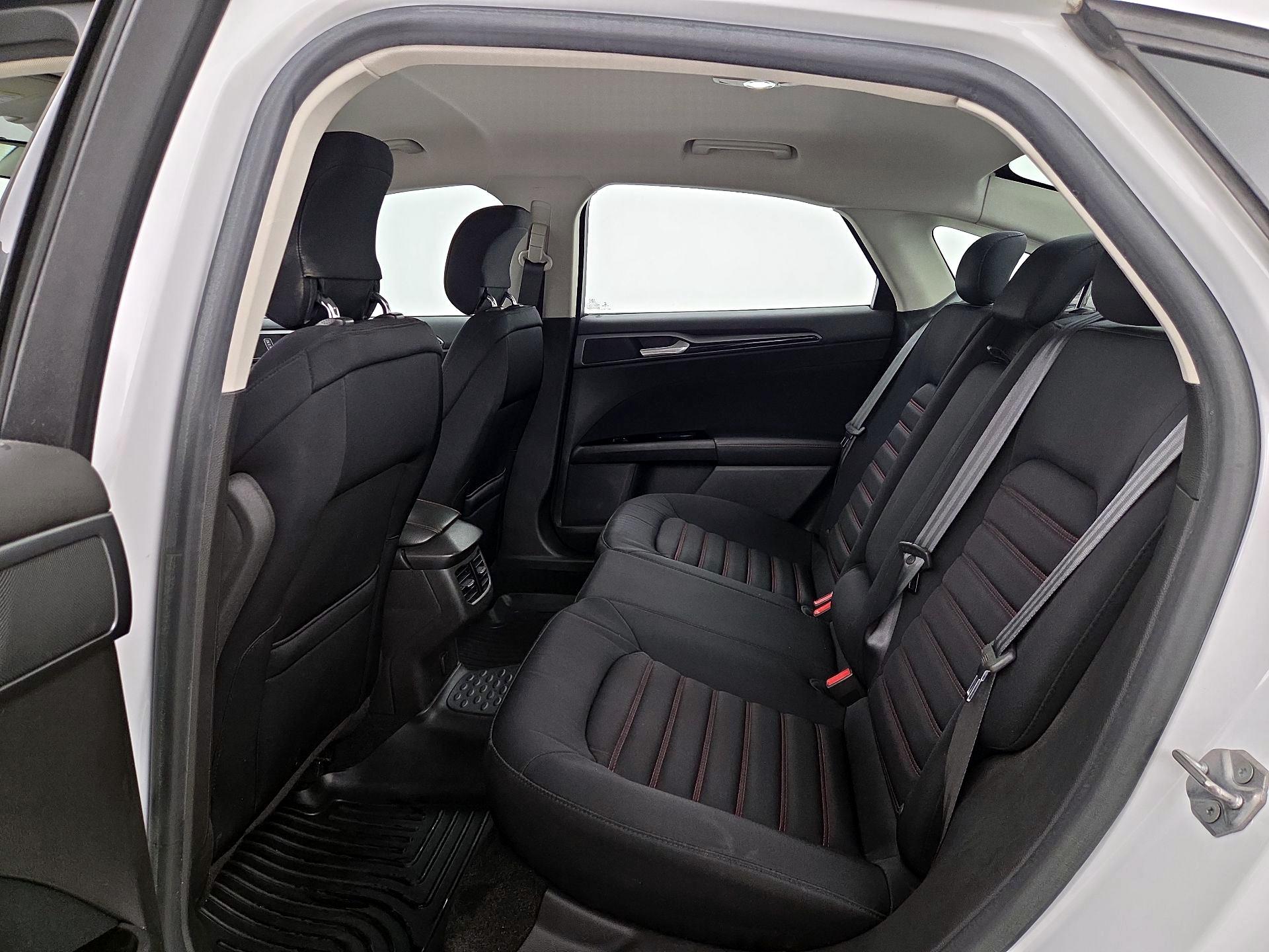 Thumbnail: 2014 Ford Fusion - 18