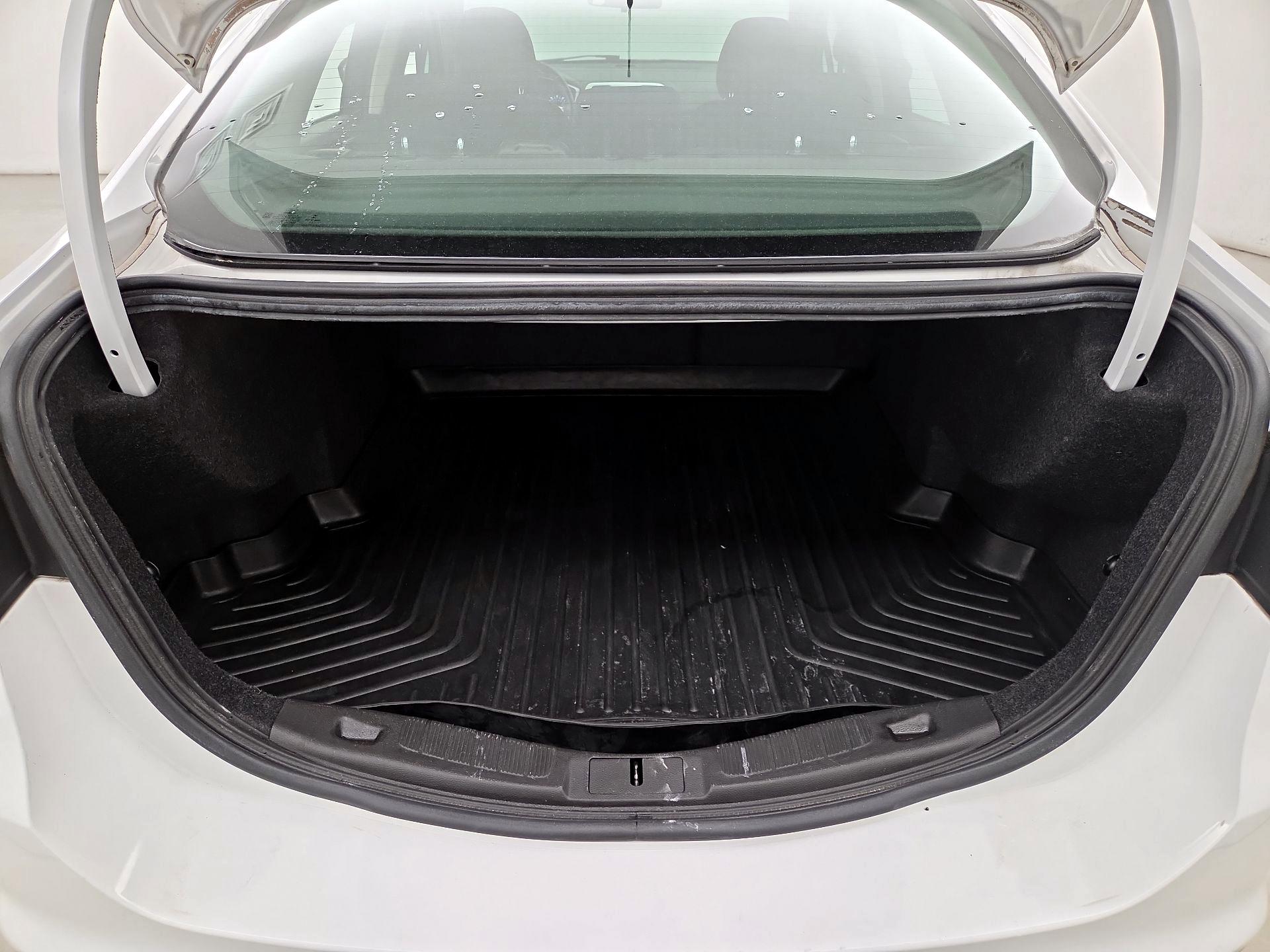 Thumbnail: 2014 Ford Fusion - 19