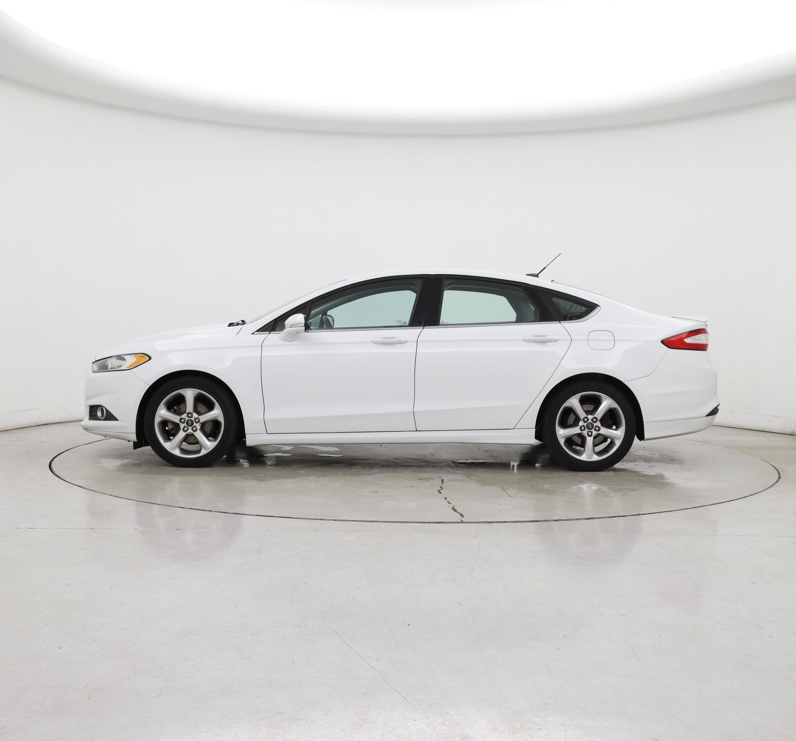 Thumbnail: 2014 Ford Fusion - 3