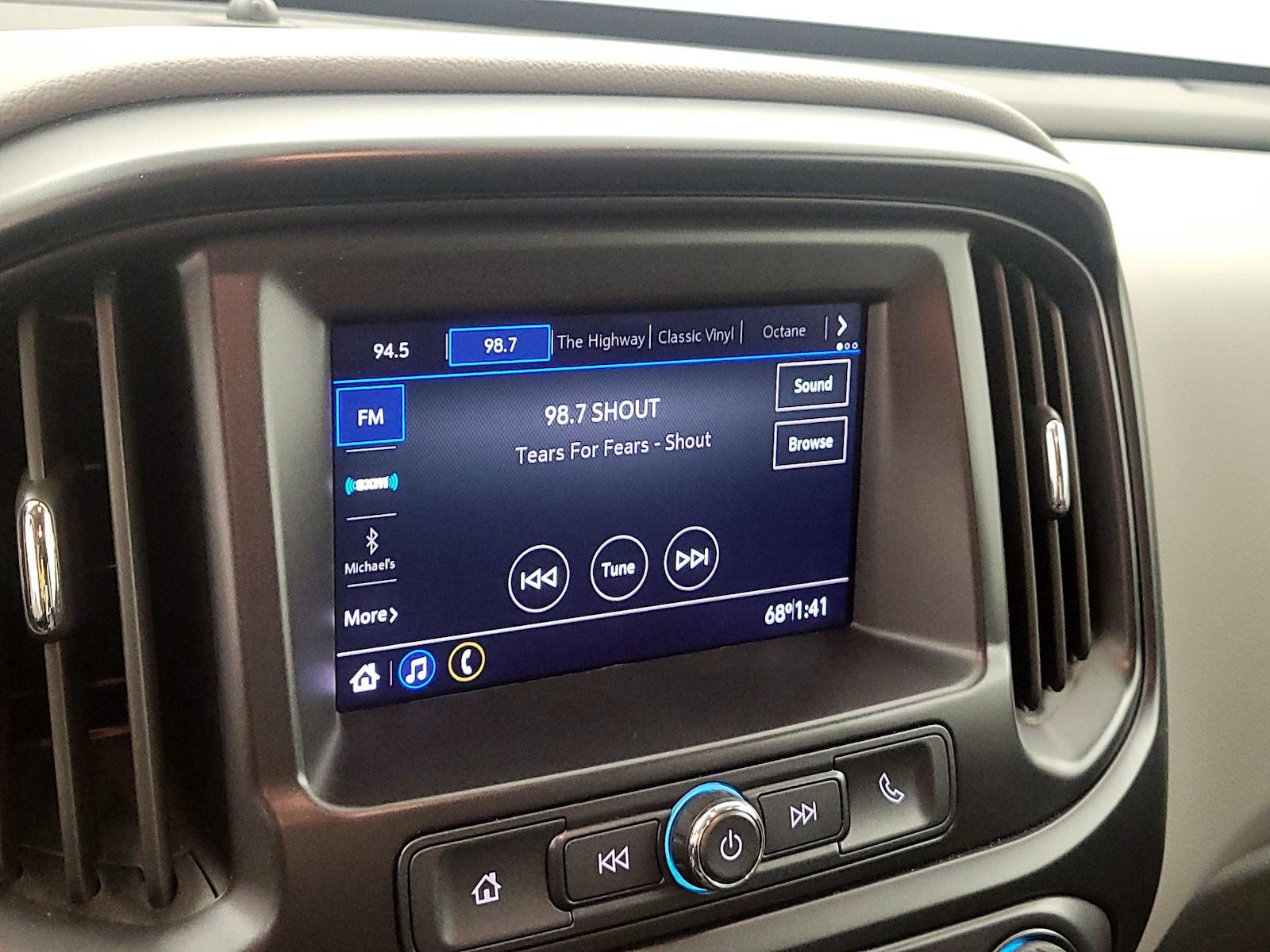 2021 Chevrolet Colorado Work Truck - Photo 16