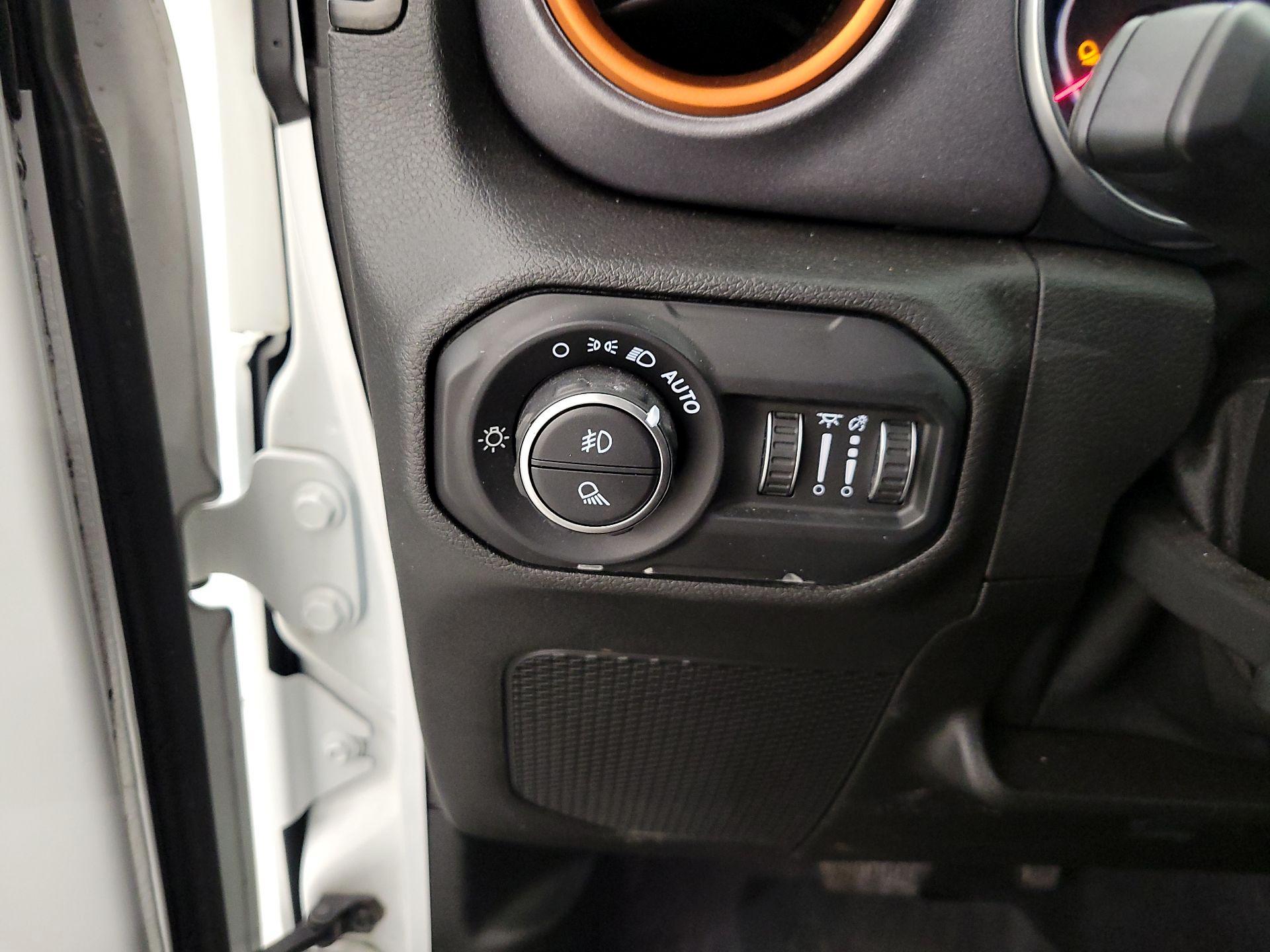 Thumbnail: 2021 Jeep Gladiator - 13