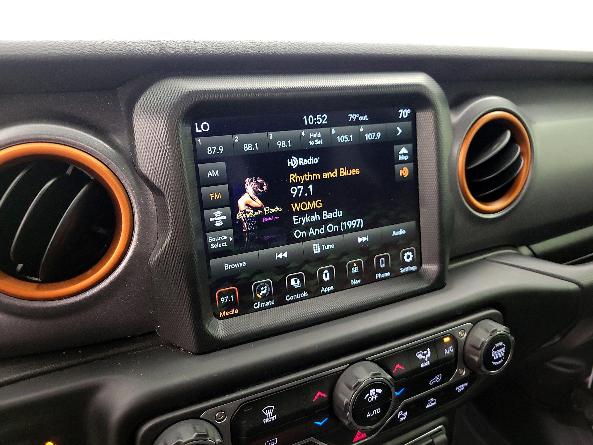 Thumbnail: 2021 Jeep Gladiator - 16