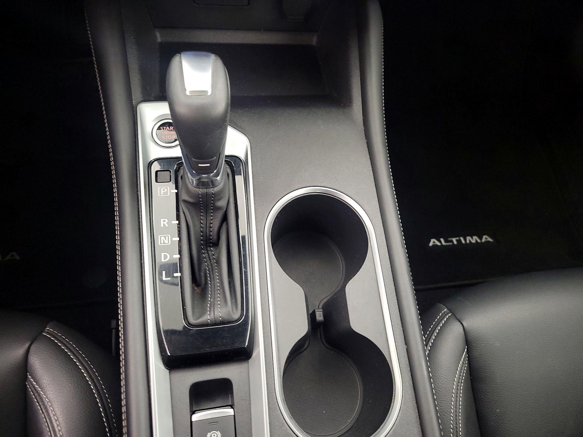Thumbnail: 2019 Nissan Altima - 18