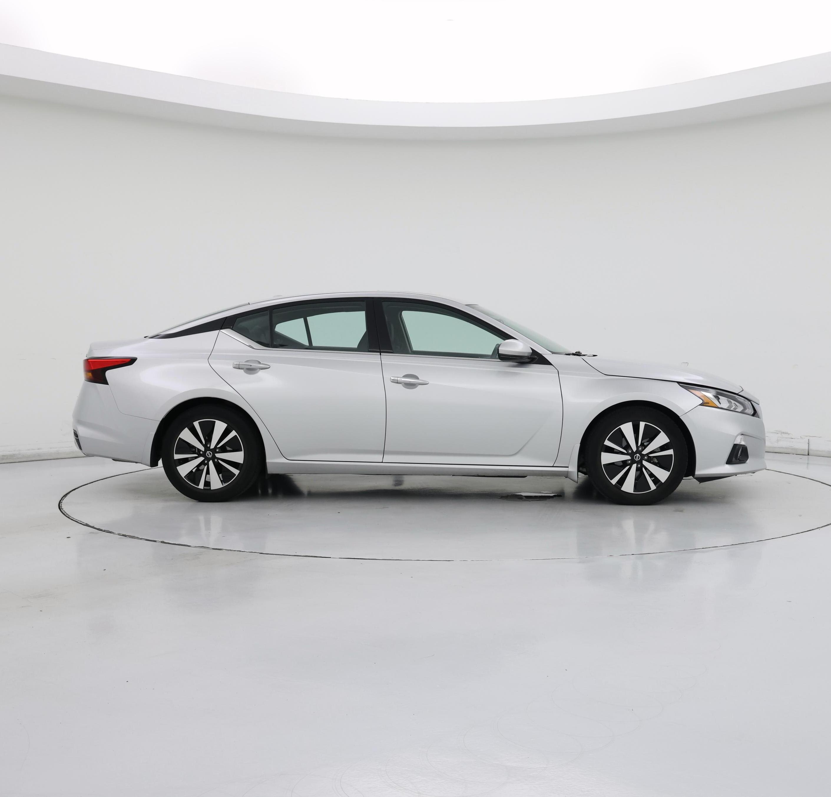 Thumbnail: 2019 Nissan Altima - 7