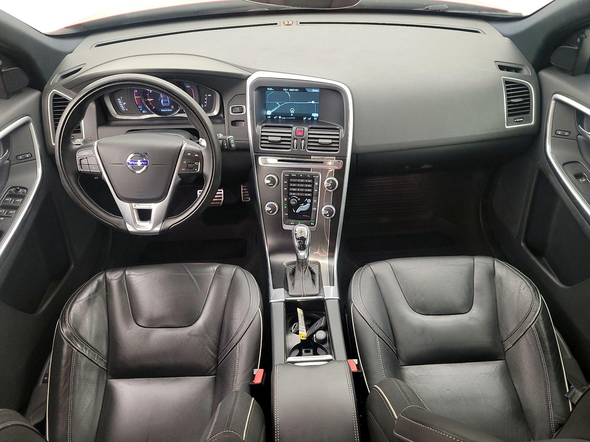 Thumbnail: 2016 Volvo XC60 - 9