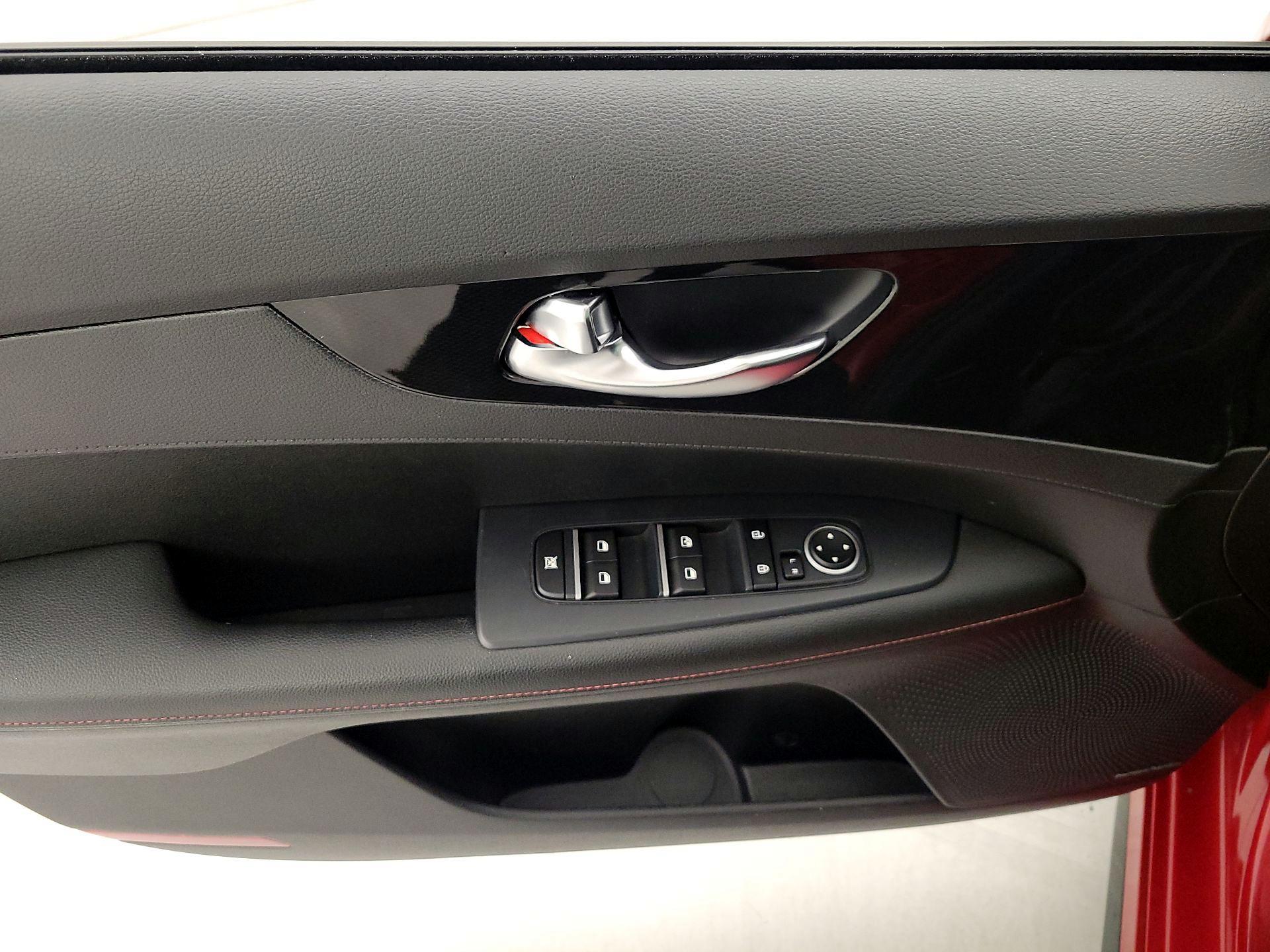 Thumbnail: 2021 Kia Forte - 12