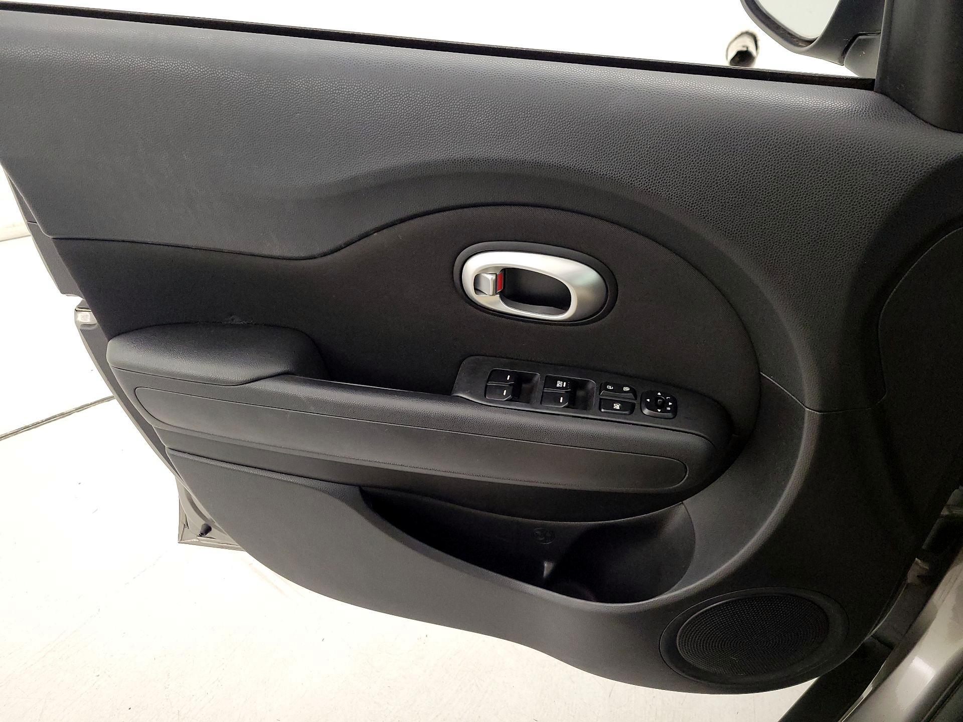 Thumbnail: 2015 Kia Soul - 12