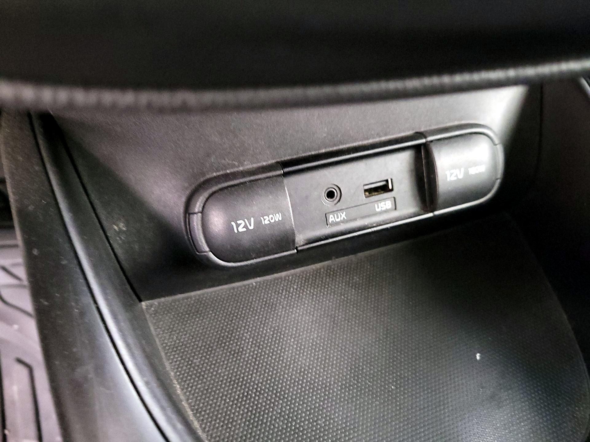 Thumbnail: 2015 Kia Soul - 17