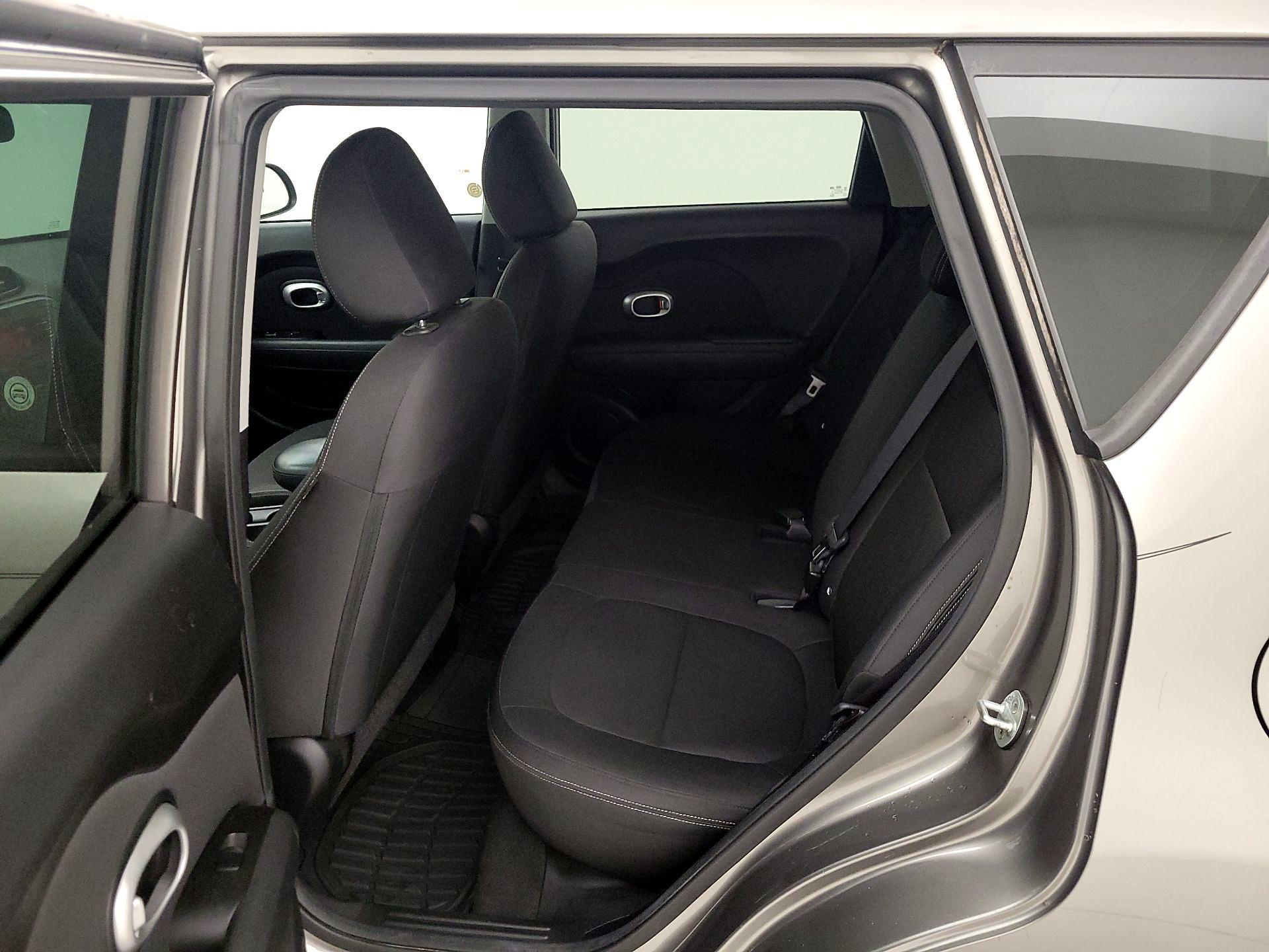 Thumbnail: 2015 Kia Soul - 18