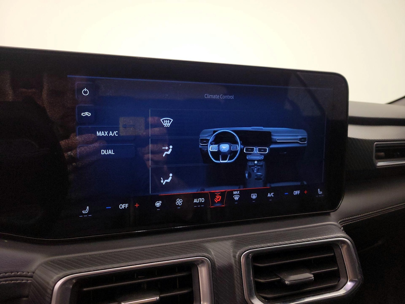 2024 Ford Mustang EcoBoost - Photo 17
