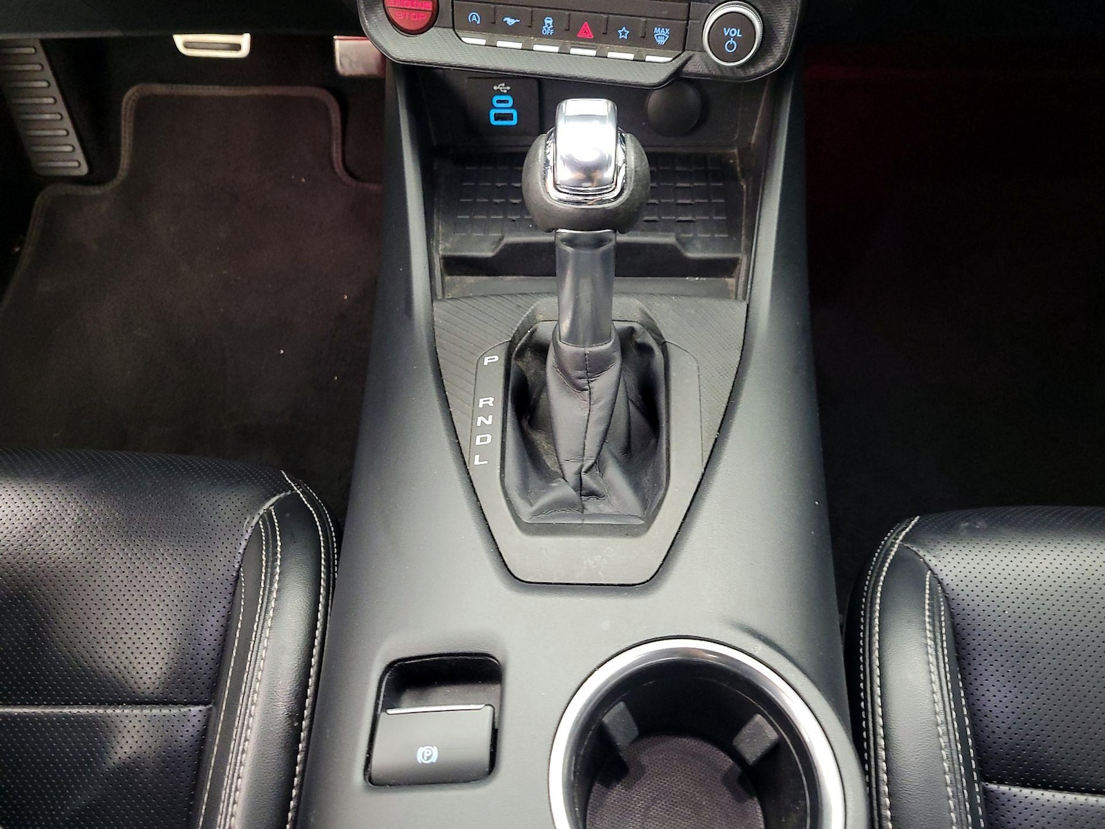 2024 Ford Mustang EcoBoost - Photo 18