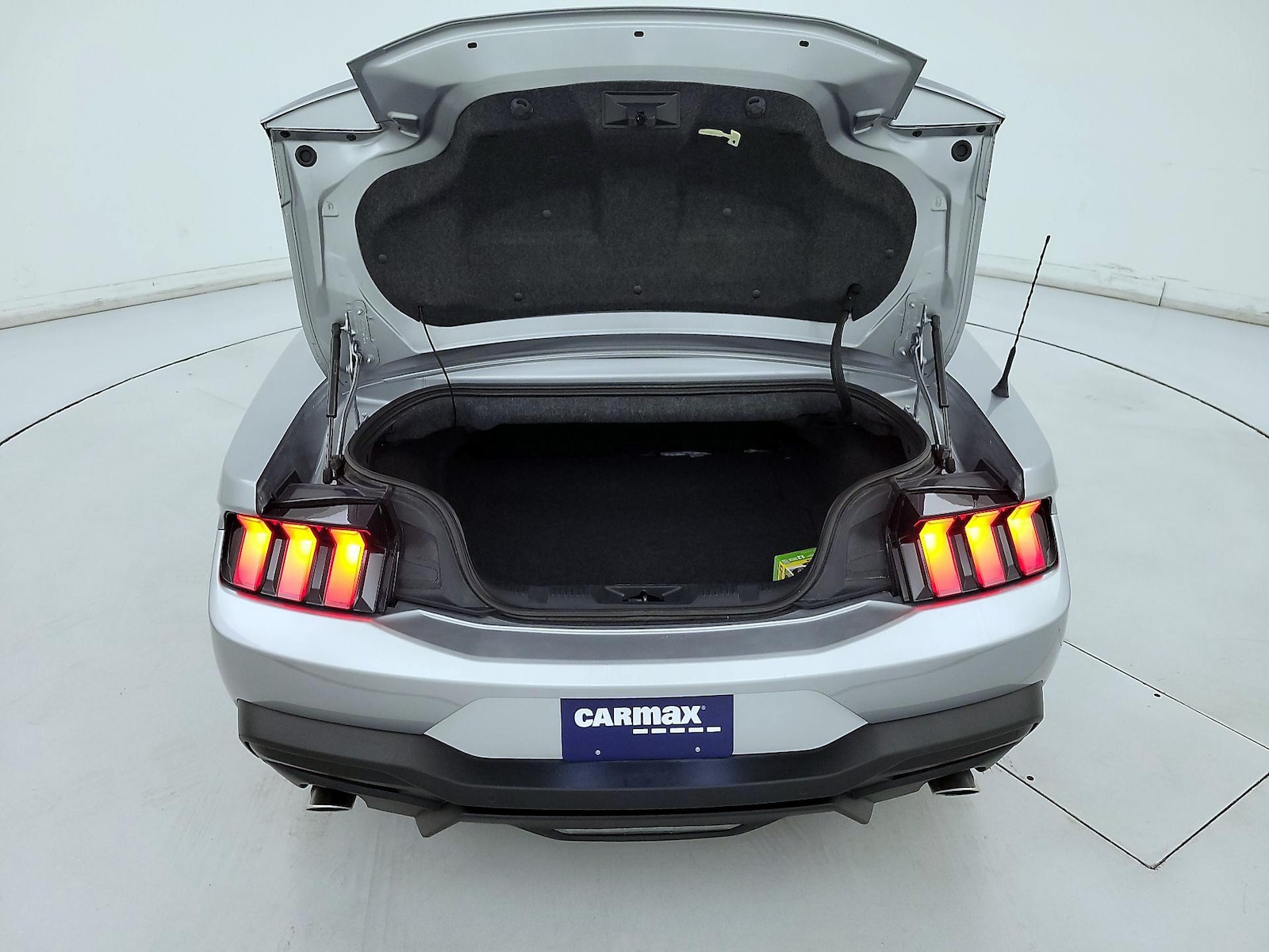 2024 Ford Mustang EcoBoost - Photo 22