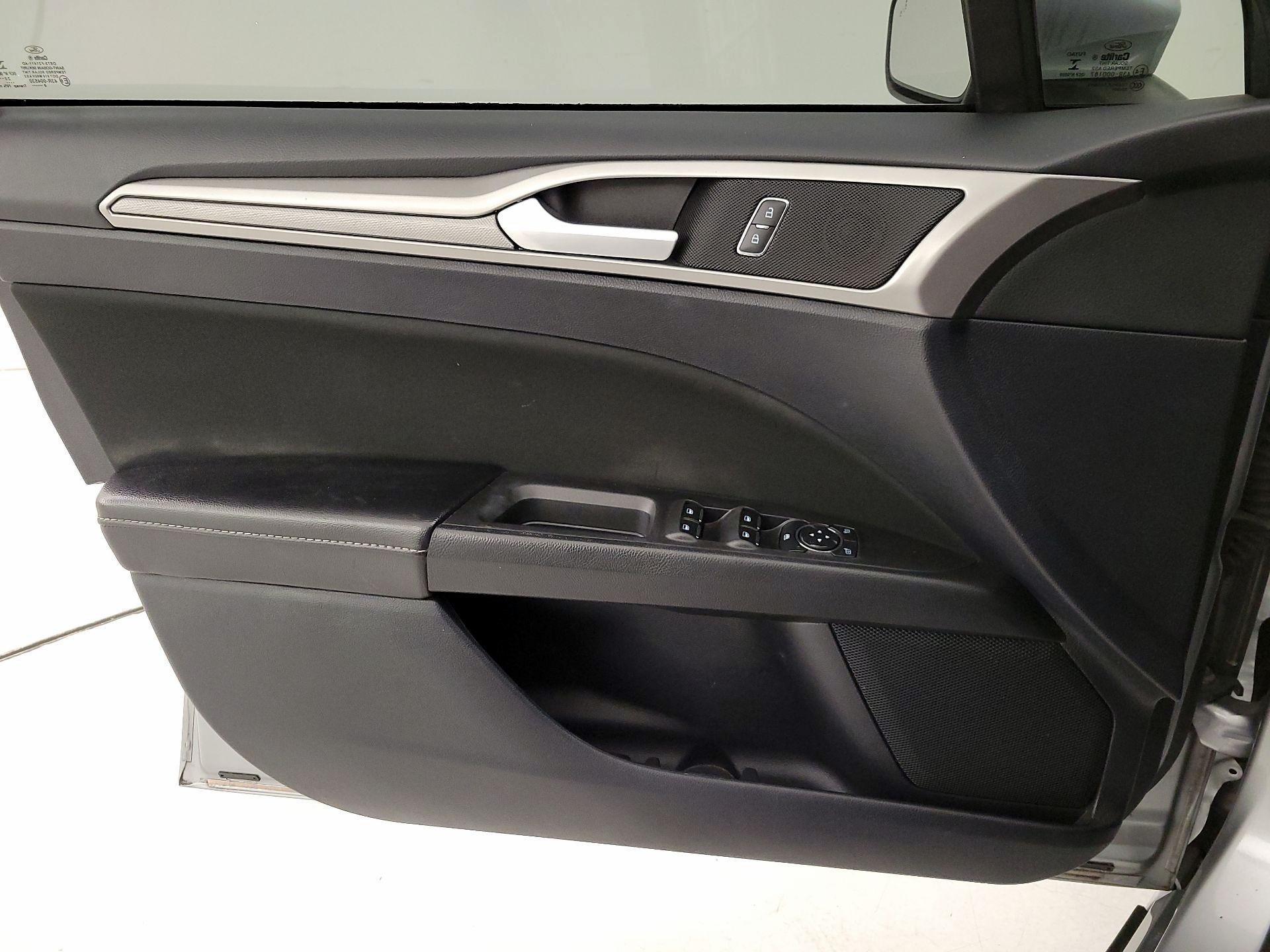 Thumbnail: 2020 Ford Fusion - 12