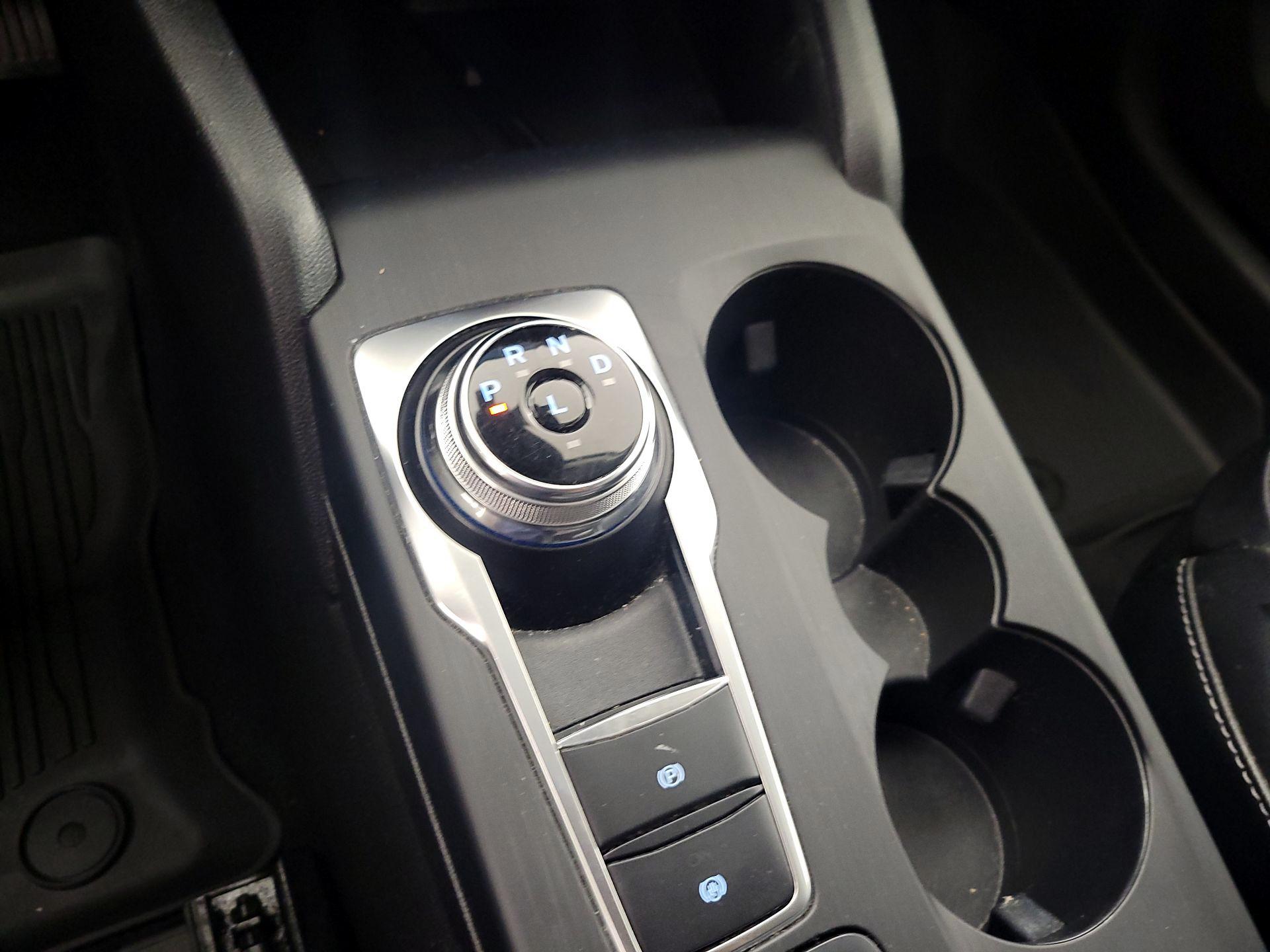 Thumbnail: 2021 Ford Escape - 17