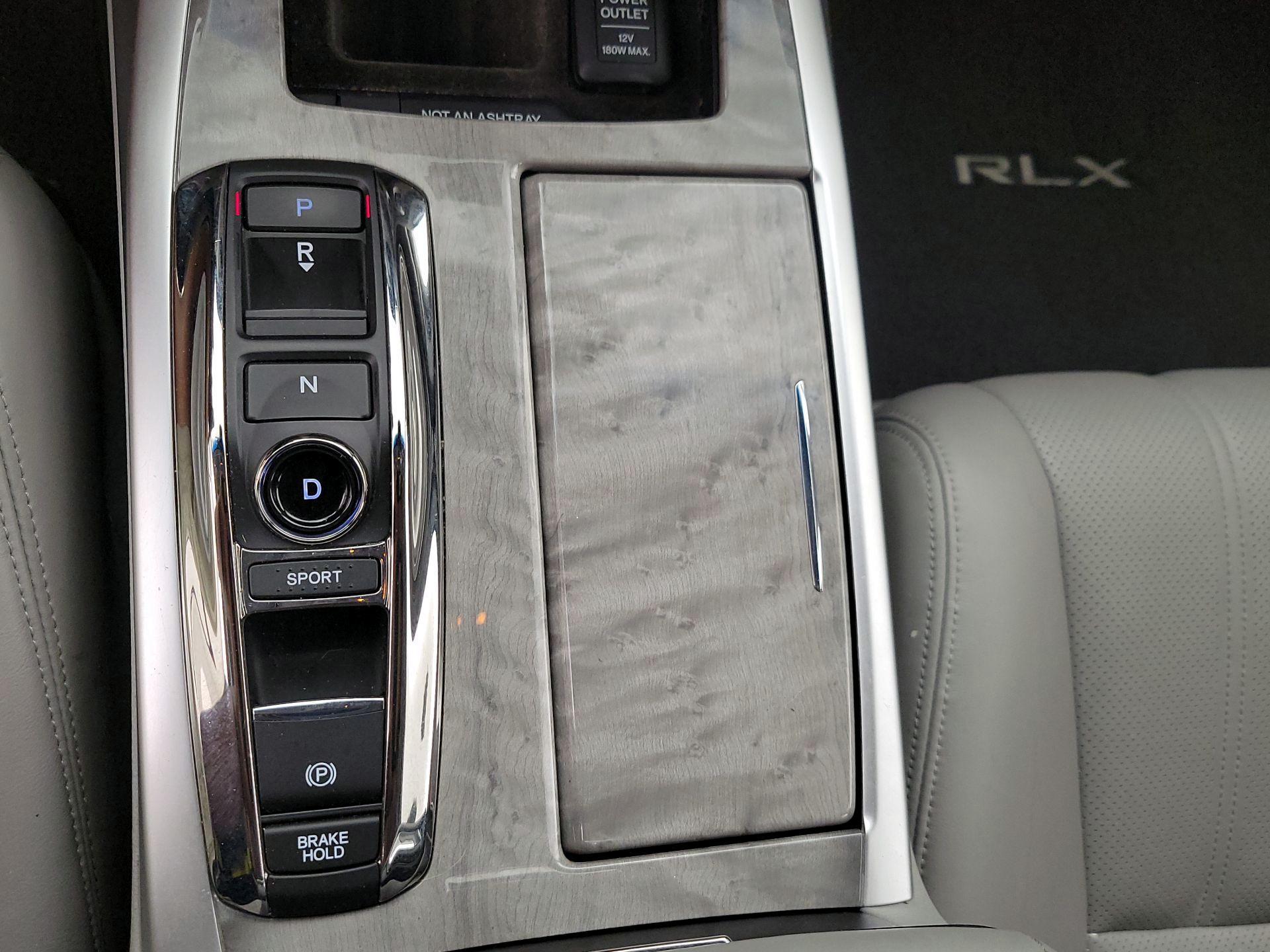 Thumbnail: 2019 Acura RLX - 18