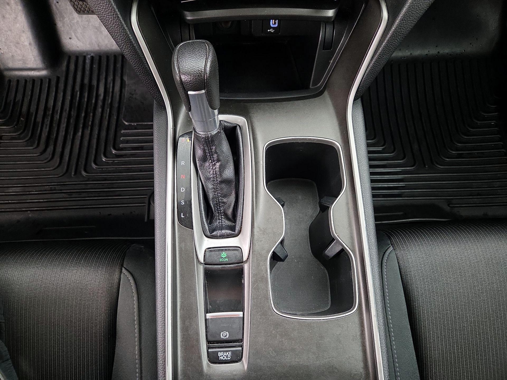 Thumbnail: 2018 Honda Accord - 17