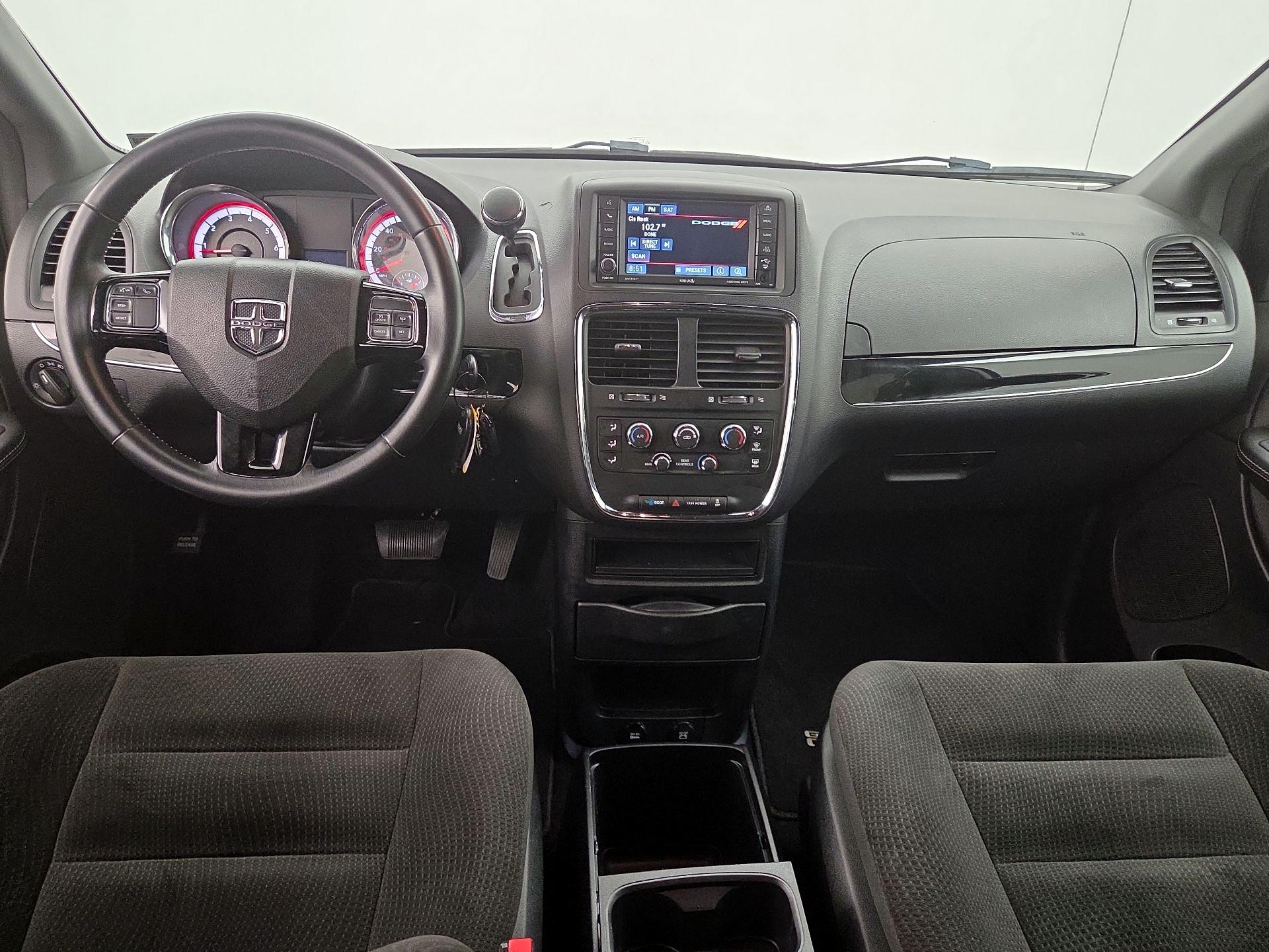 Thumbnail: 2017 Dodge Grand Caravan - 9
