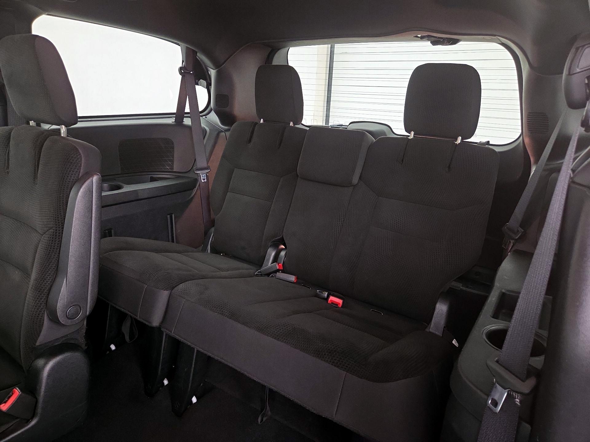 Thumbnail: 2017 Dodge Grand Caravan - 19