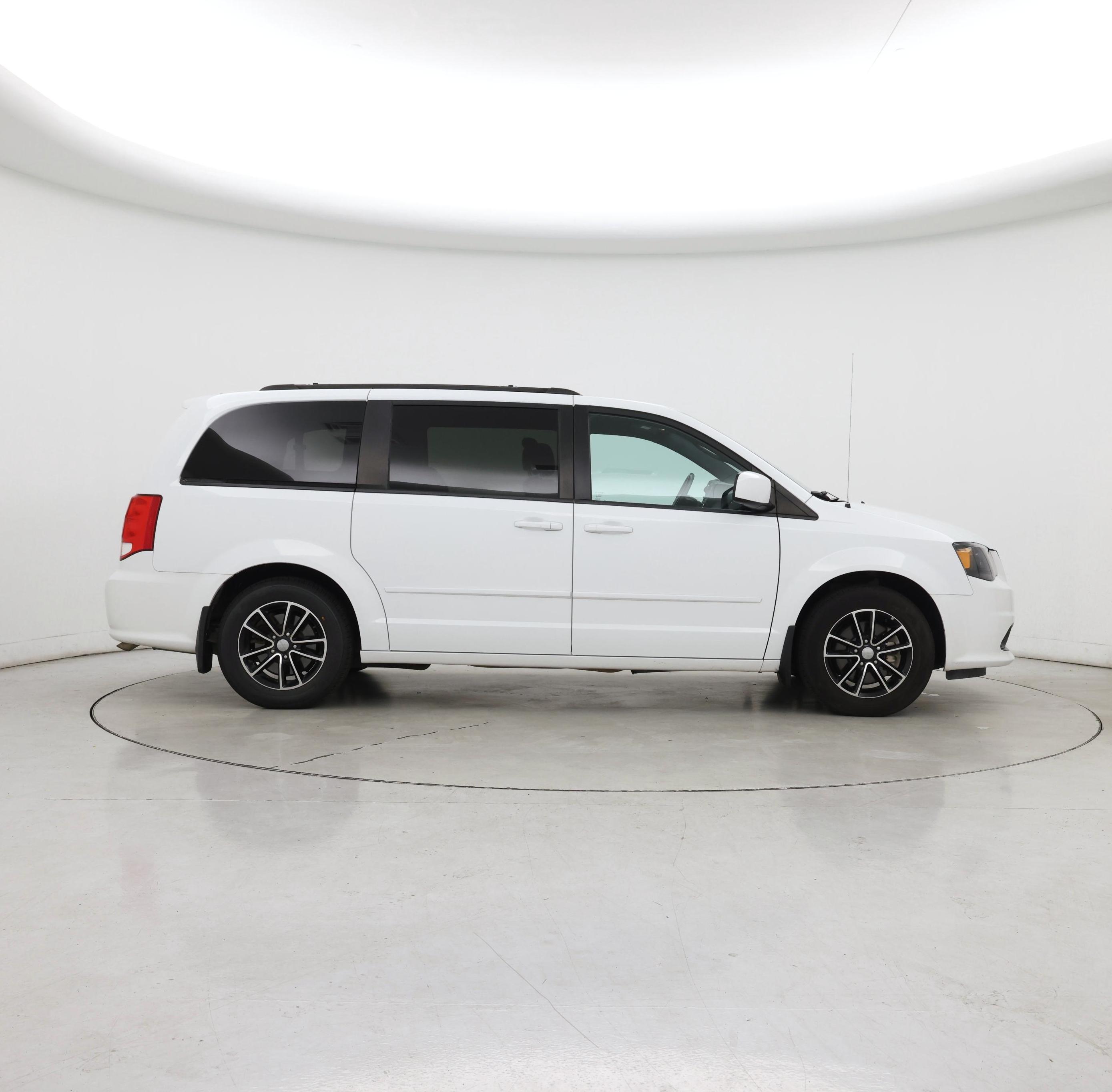 Thumbnail: 2017 Dodge Grand Caravan - 7