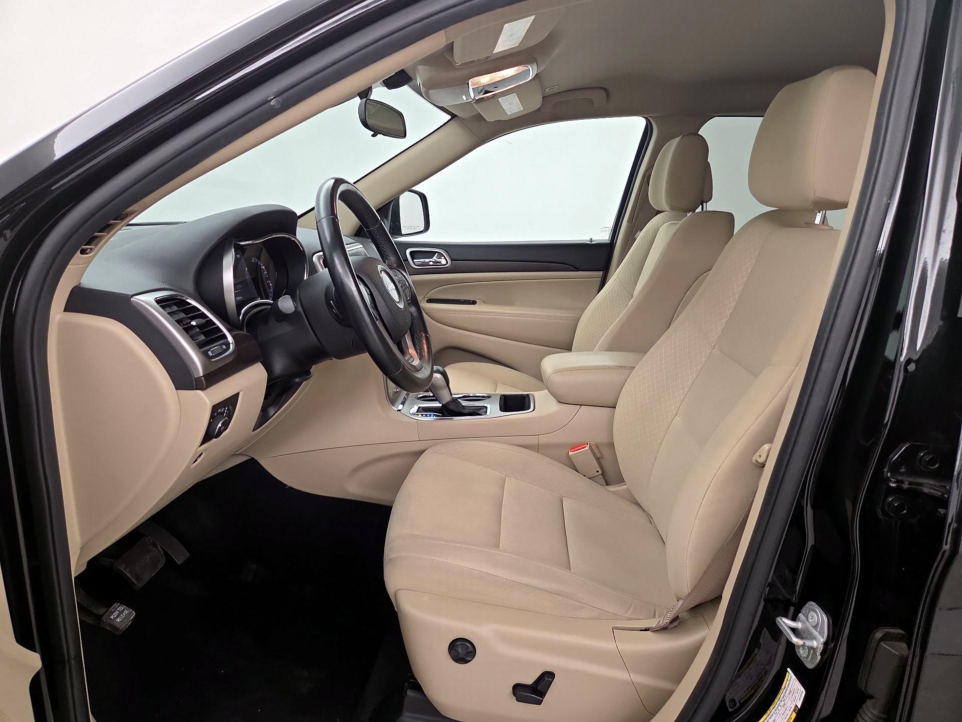 Thumbnail: 2018 Jeep Grand Cherokee - 11