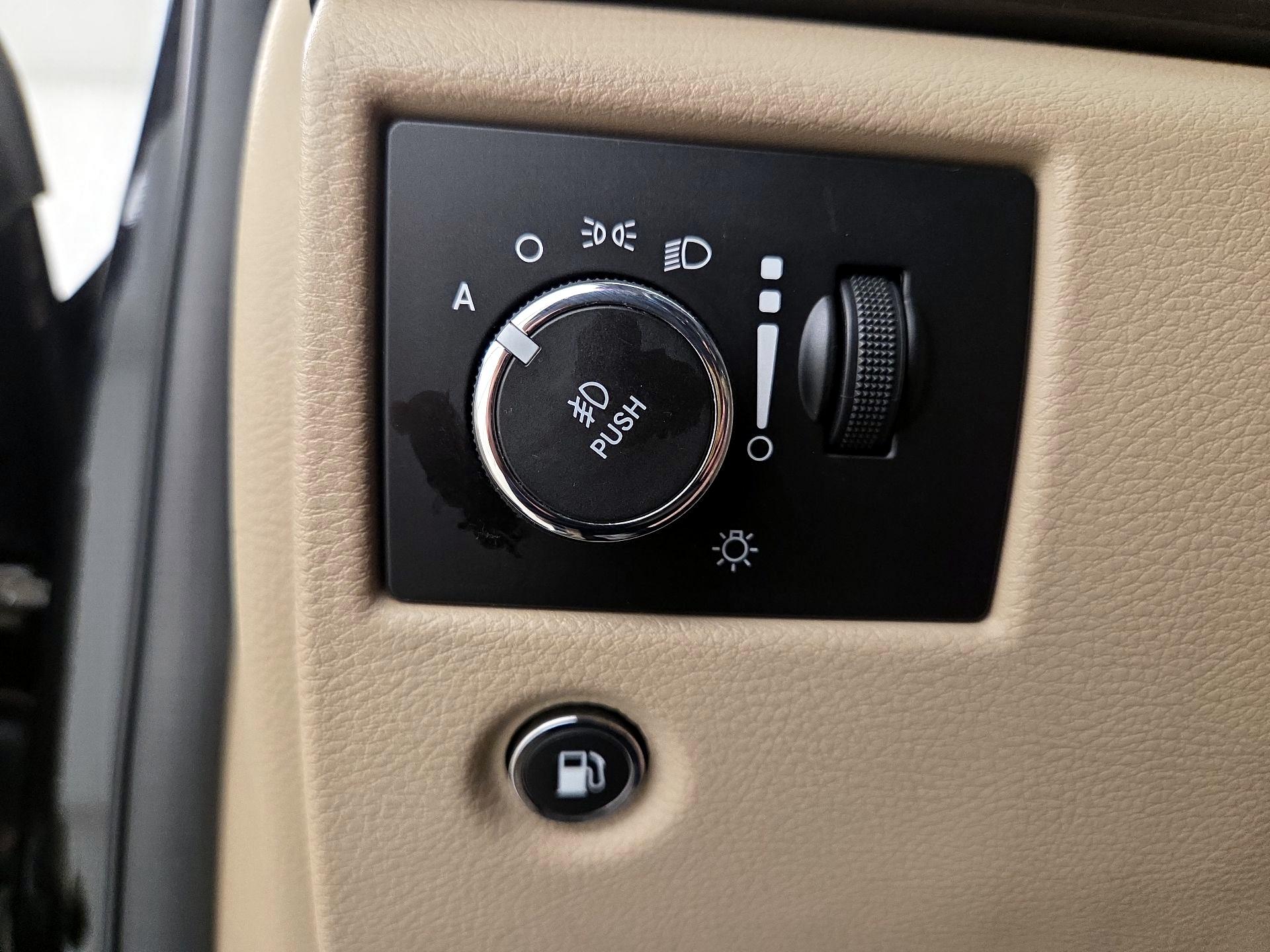 Thumbnail: 2018 Jeep Grand Cherokee - 13