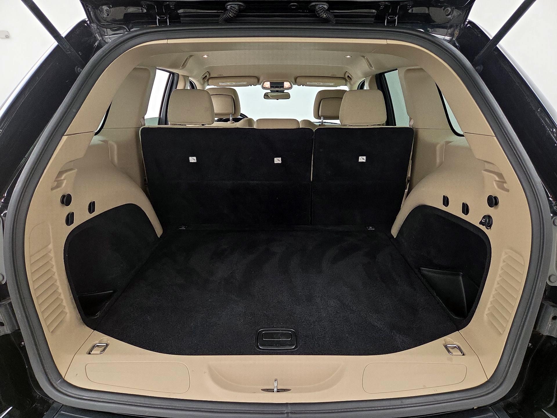 Thumbnail: 2018 Jeep Grand Cherokee - 20