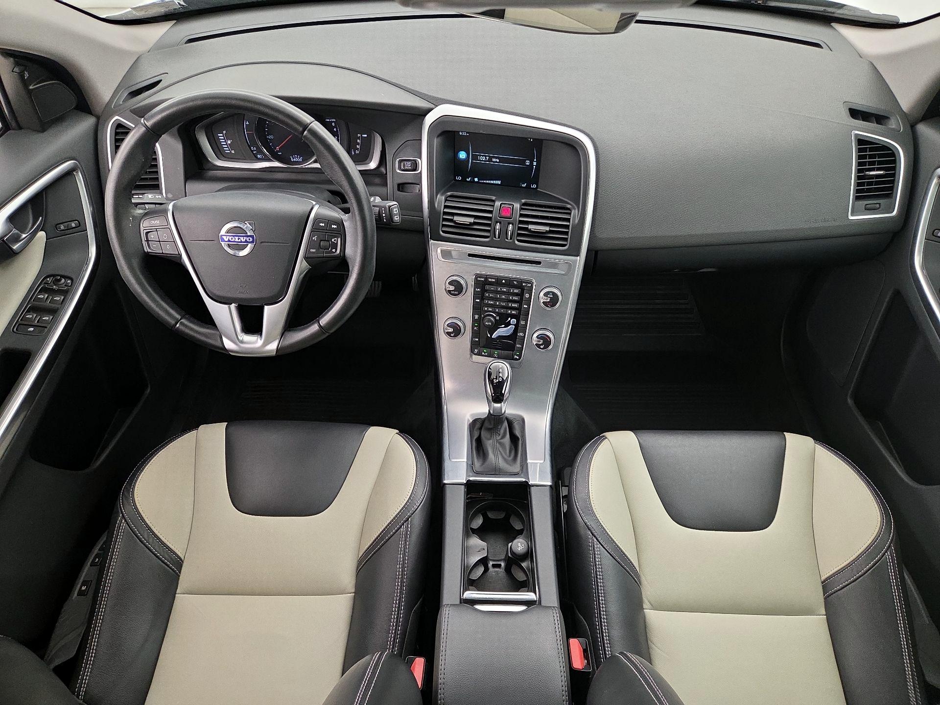 Thumbnail: 2017 Volvo XC60 - 9