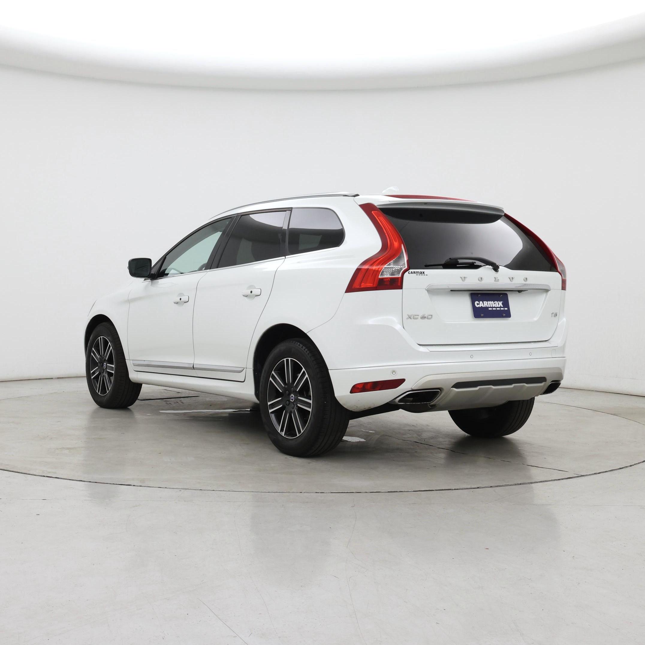 Thumbnail: 2017 Volvo XC60 - 2