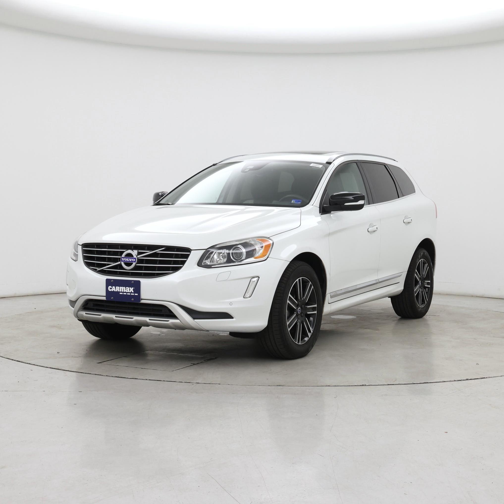 Thumbnail: 2017 Volvo XC60 - 4