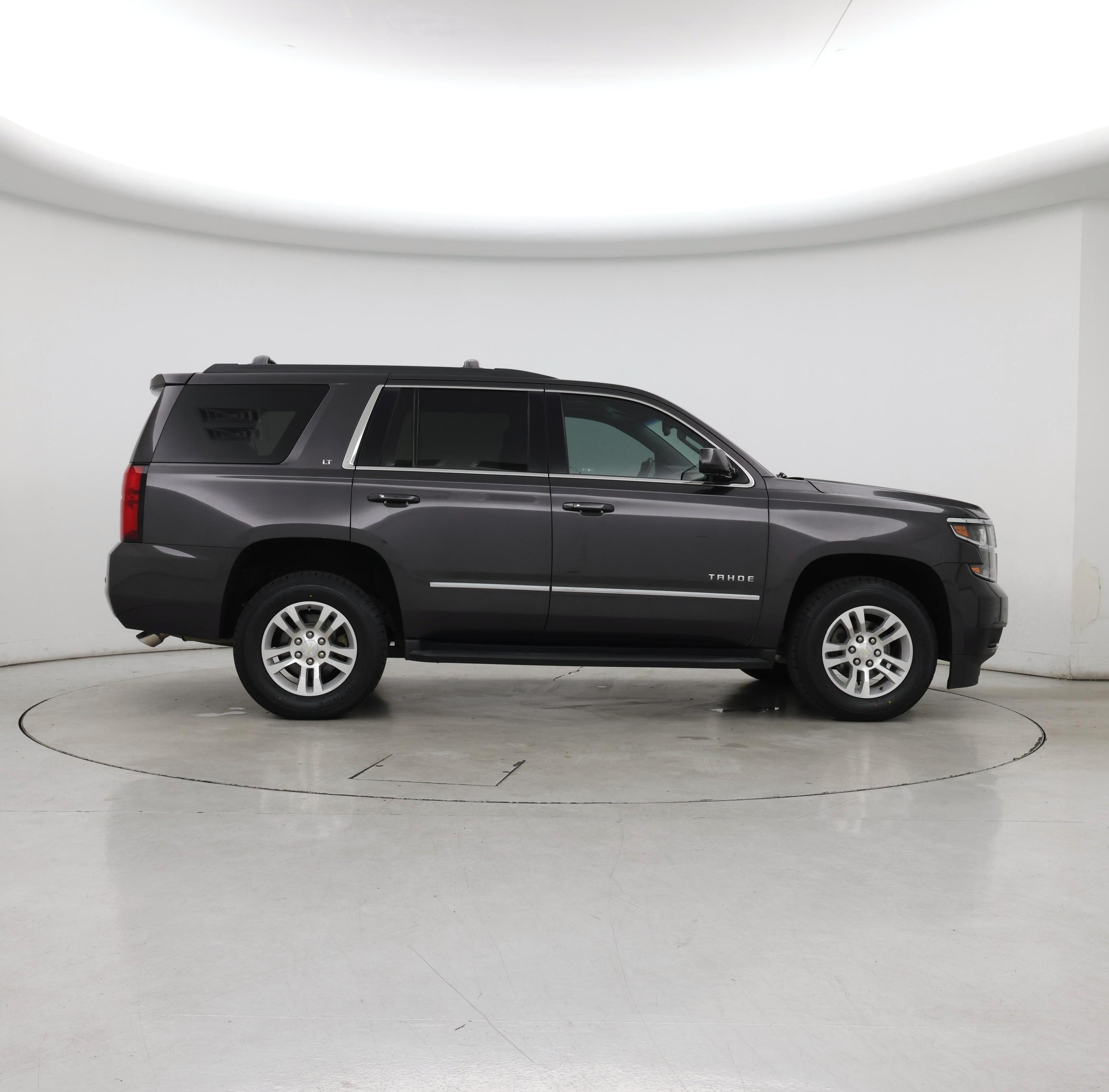 Thumbnail: 2018 Chevrolet Tahoe - 7