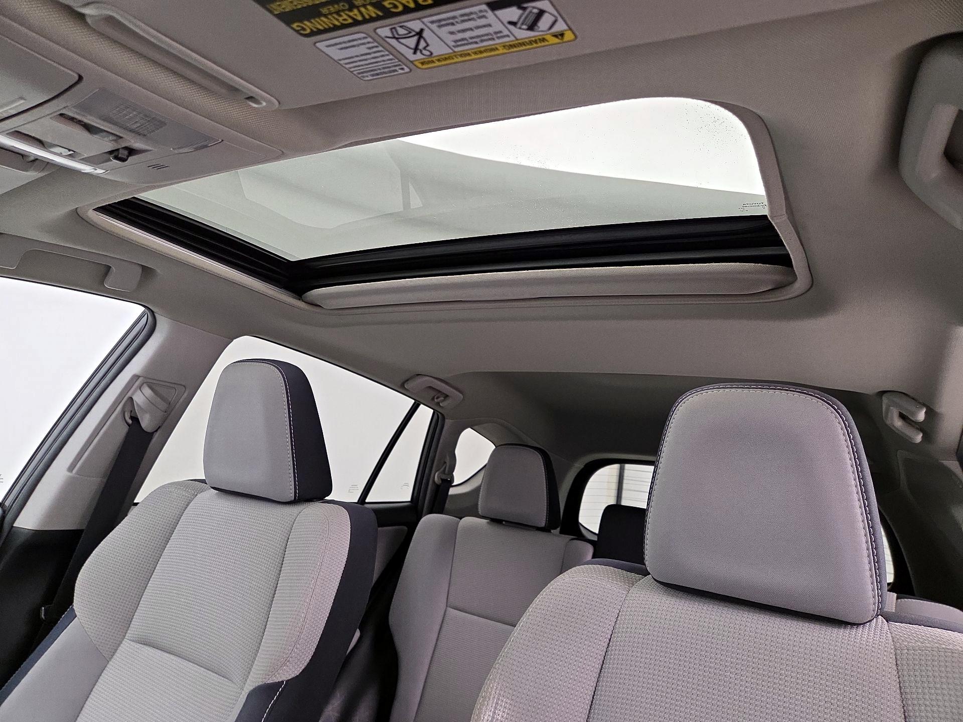 Thumbnail: 2016 Toyota RAV4 - 19
