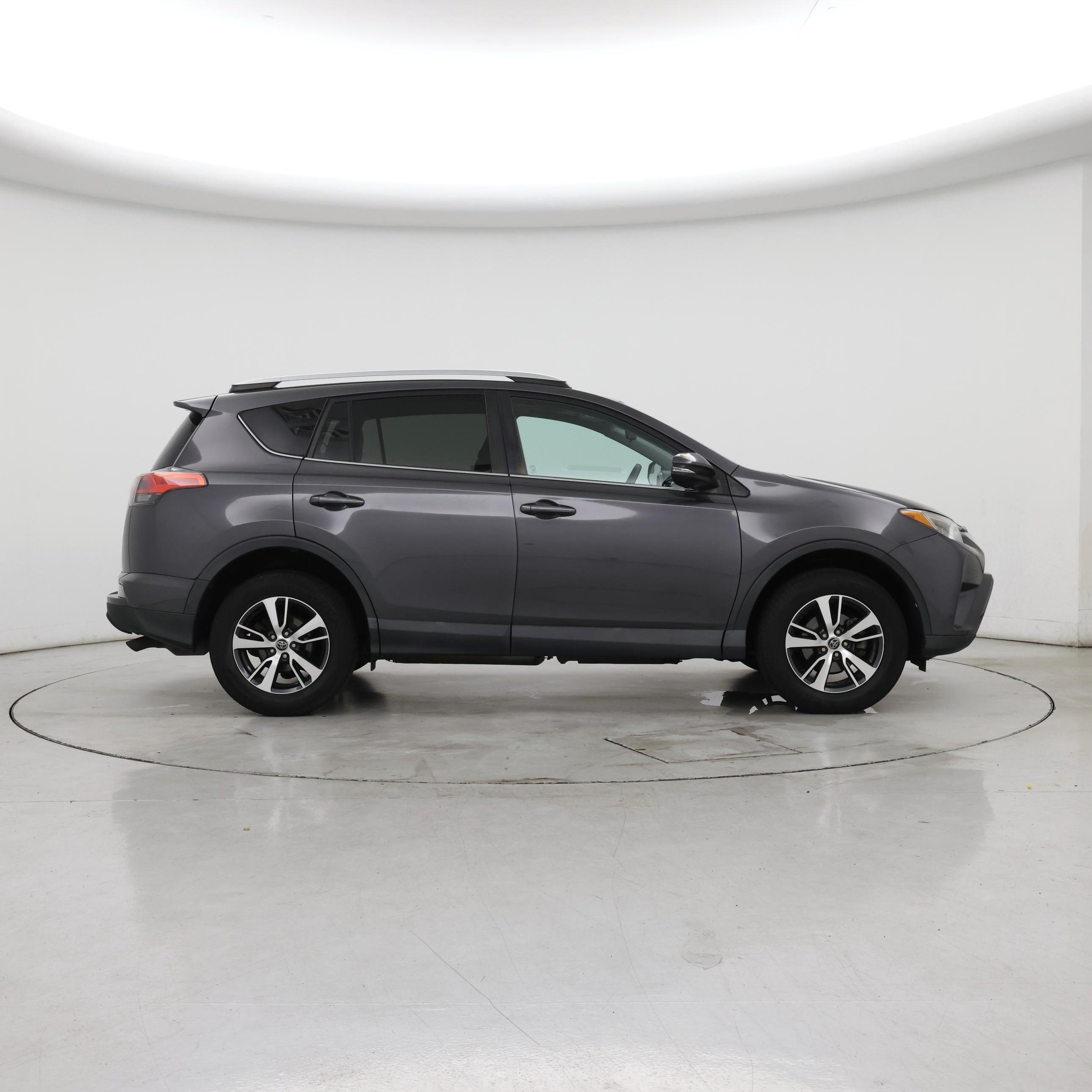 Thumbnail: 2016 Toyota RAV4 - 7